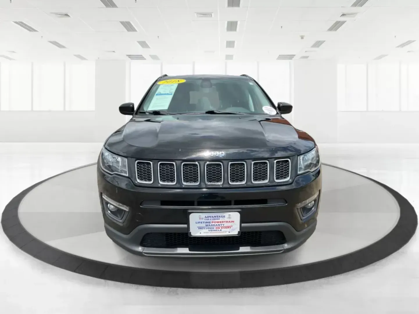 2018 Jeep Compass Latitude 4x4 (3C4NJDBB6JT) with an Other engine, located at 1230 East Main St, Xenia, OH, 45385, (937) 908-9800, 39.688026, -83.910172 - **Experience Adventure and Comfort with the 2018 Jeep Compass Latitude 4x4 at Advantage Car and Credit in Fairborn, OH!**<br /> <br /> Are you ready to embark on your next adventure? The 2018 Jeep Compass Latitude 4x4 is designed for those who crave exploration while keeping comfort at the forefront - Photo#6