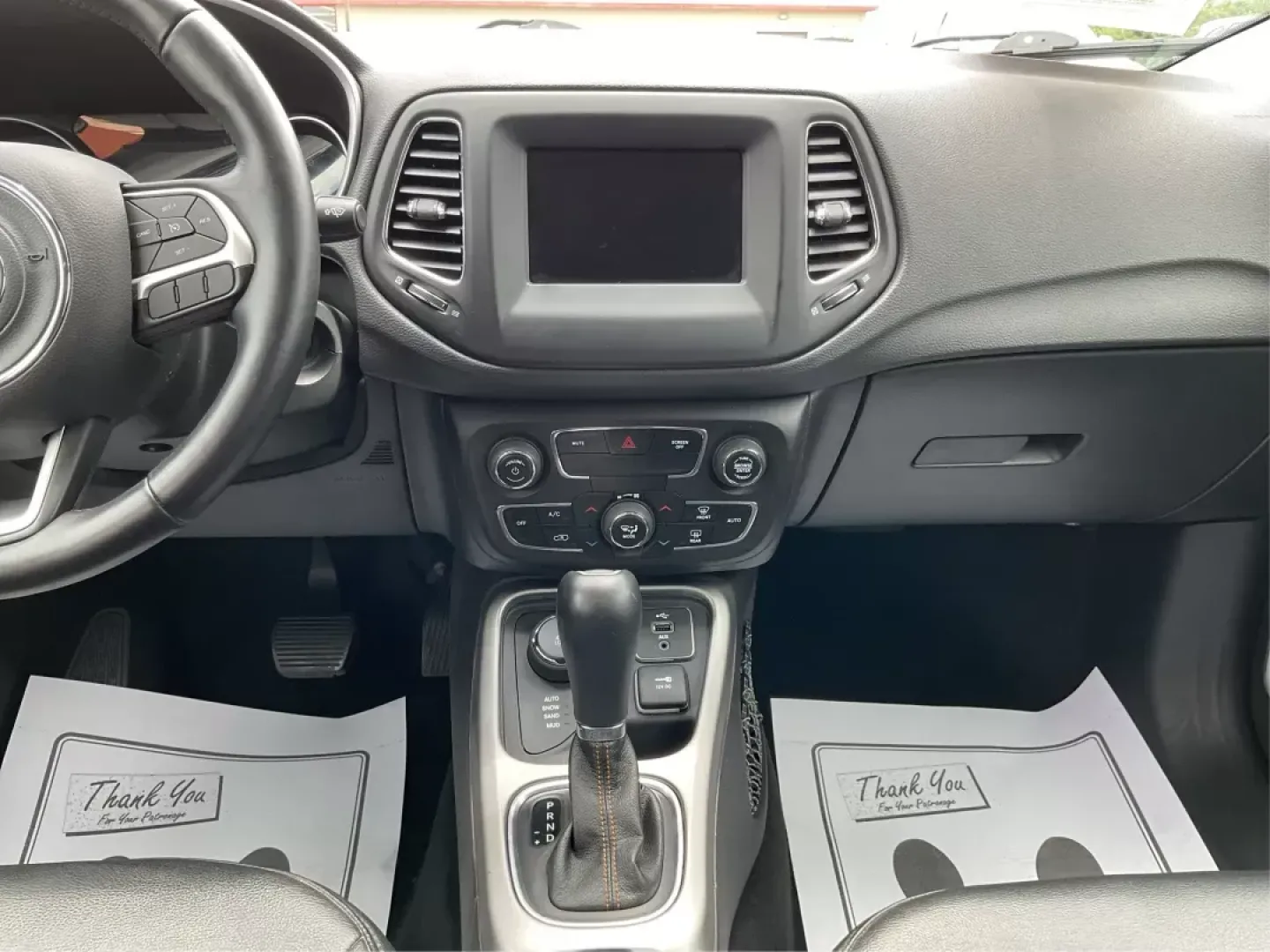 2018 Jeep Compass Latitude 4x4 (3C4NJDBB6JT) with an Other engine, located at 1230 East Main St, Xenia, OH, 45385, (937) 908-9800, 39.688026, -83.910172 - **Experience Adventure and Comfort with the 2018 Jeep Compass Latitude 4x4 at Advantage Car and Credit in Fairborn, OH!**<br /> <br /> Are you ready to embark on your next adventure? The 2018 Jeep Compass Latitude 4x4 is designed for those who crave exploration while keeping comfort at the forefront - Photo#12