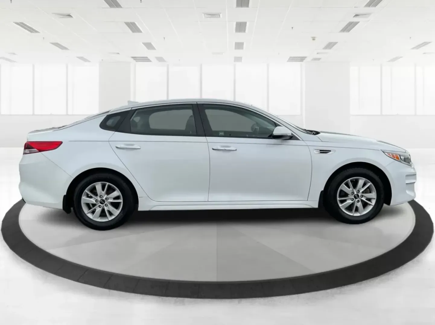 2018 Kia Optima LX (5XXGT4L35JG) with an Theta II 2.4L I-4 gasoline direct injection engine, located at 1951 S Dayton Lakeview Rd., New Carlisle, OH, 45344, (937) 908-9800, 39.890999, -84.050255 - Discover the perfect blend of style, safety, and affordability with this stunning 2018 Kia Optima LX, available now at Advantage Car and Credit in Fairborn, OH. This sedan is not just a car; it's your companion for all of life's adventures. Whether you're commuting to work, shuttling the kids to sch - Photo#1