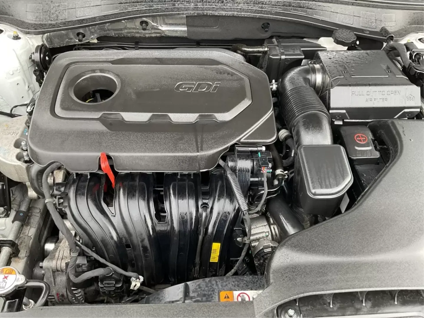 2018 Kia Optima LX (5XXGT4L35JG) with an Theta II 2.4L I-4 gasoline direct injection engine, located at 1951 S Dayton Lakeview Rd., New Carlisle, OH, 45344, (937) 908-9800, 39.890999, -84.050255 - Discover the perfect blend of style, safety, and affordability with this stunning 2018 Kia Optima LX, available now at Advantage Car and Credit in Fairborn, OH. This sedan is not just a car; it's your companion for all of life's adventures. Whether you're commuting to work, shuttling the kids to sch - Photo#11