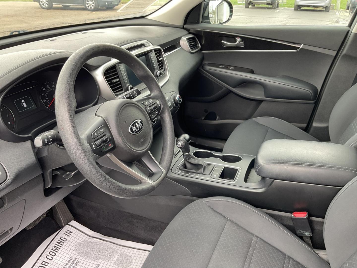 2018 Kia Sorento 2.4L LX (5XYPG4A38JG) with an 2.4L I-4 gasoline direct injection engine, located at 4508 South Dixie Dr, Moraine, OH, 45439, (937) 908-9800, 39.689976, -84.218452 - 2018 Kia Sorento 2.4L LX - Photo#8