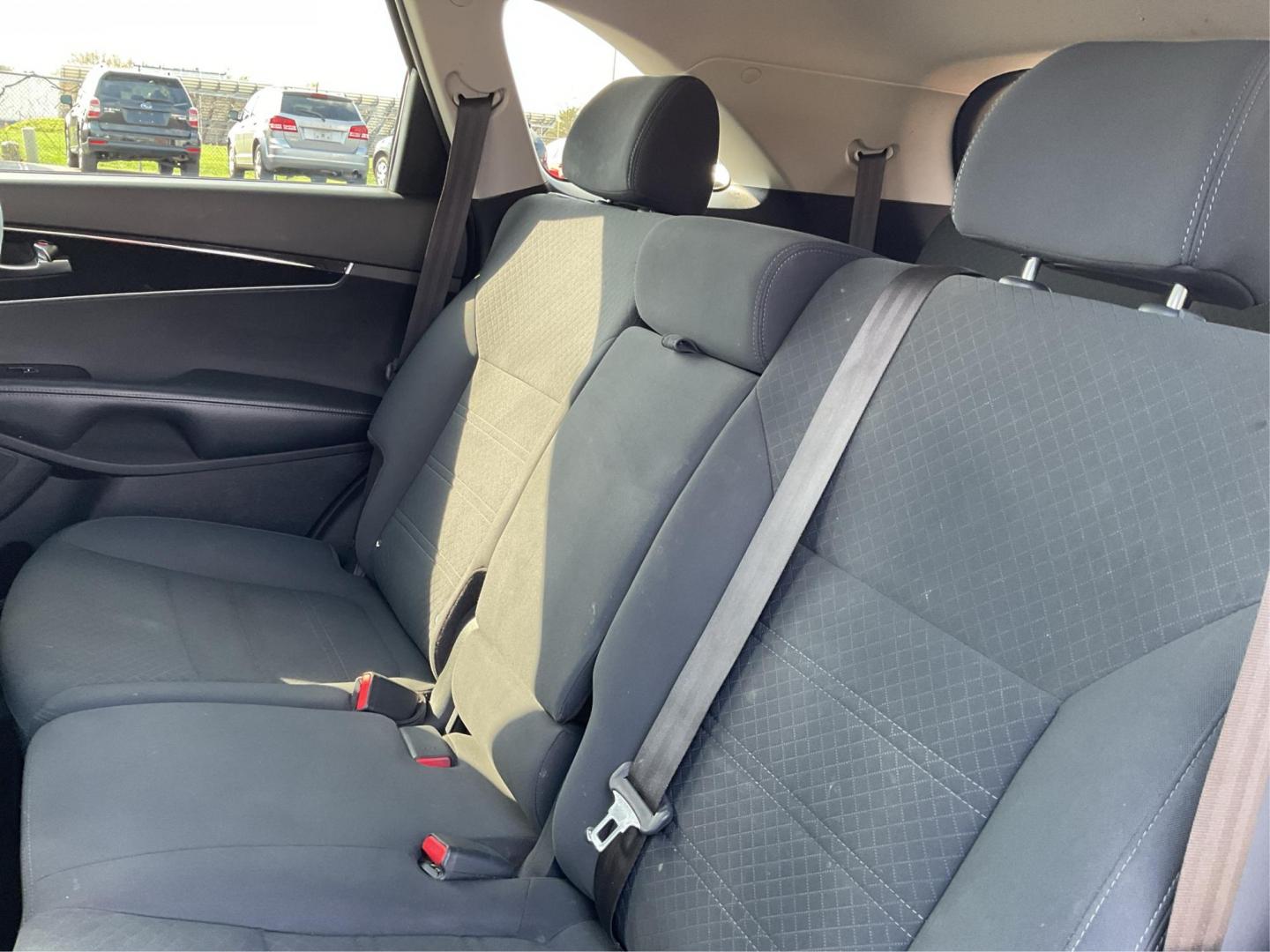 2018 Kia Sorento 2.4L LX (5XYPGDA35JG) with an 2.4L I-4 gasoline direct injection engine, located at 8750 N County Rd 25A, Piqua, OH, 45356, (937) 908-9800, 40.164391, -84.232513 - 2018 Kia Sorento 2.4L LX - Photo#9