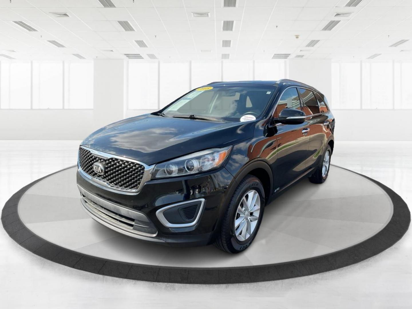 2018 Kia Sorento 2.4L LX (5XYPGDA35JG) with an 2.4L I-4 gasoline direct injection engine, located at 8750 N County Rd 25A, Piqua, OH, 45356, (937) 908-9800, 40.164391, -84.232513 - 2018 Kia Sorento 2.4L LX - Photo#7