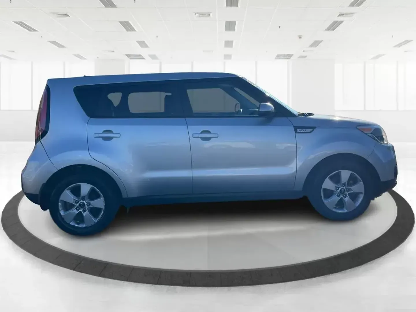 2018 Kia Soul Base 6A (KNDJN2A29J7) with an 1.6L L4 DOHC 16V engine, 6-Speed Automatic transmission, located at 1230 East Main St, Xenia, OH, 45385, (937) 908-9800, 39.688026, -83.910172 - 2018 Kia Soul Base 6A - Photo#1