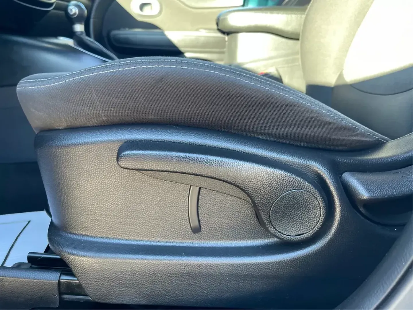 2018 Kia Soul Base 6A (KNDJN2A29J7) with an 1.6L L4 DOHC 16V engine, 6-Speed Automatic transmission, located at 1230 East Main St, Xenia, OH, 45385, (937) 908-9800, 39.688026, -83.910172 - 2018 Kia Soul Base 6A - Photo#17