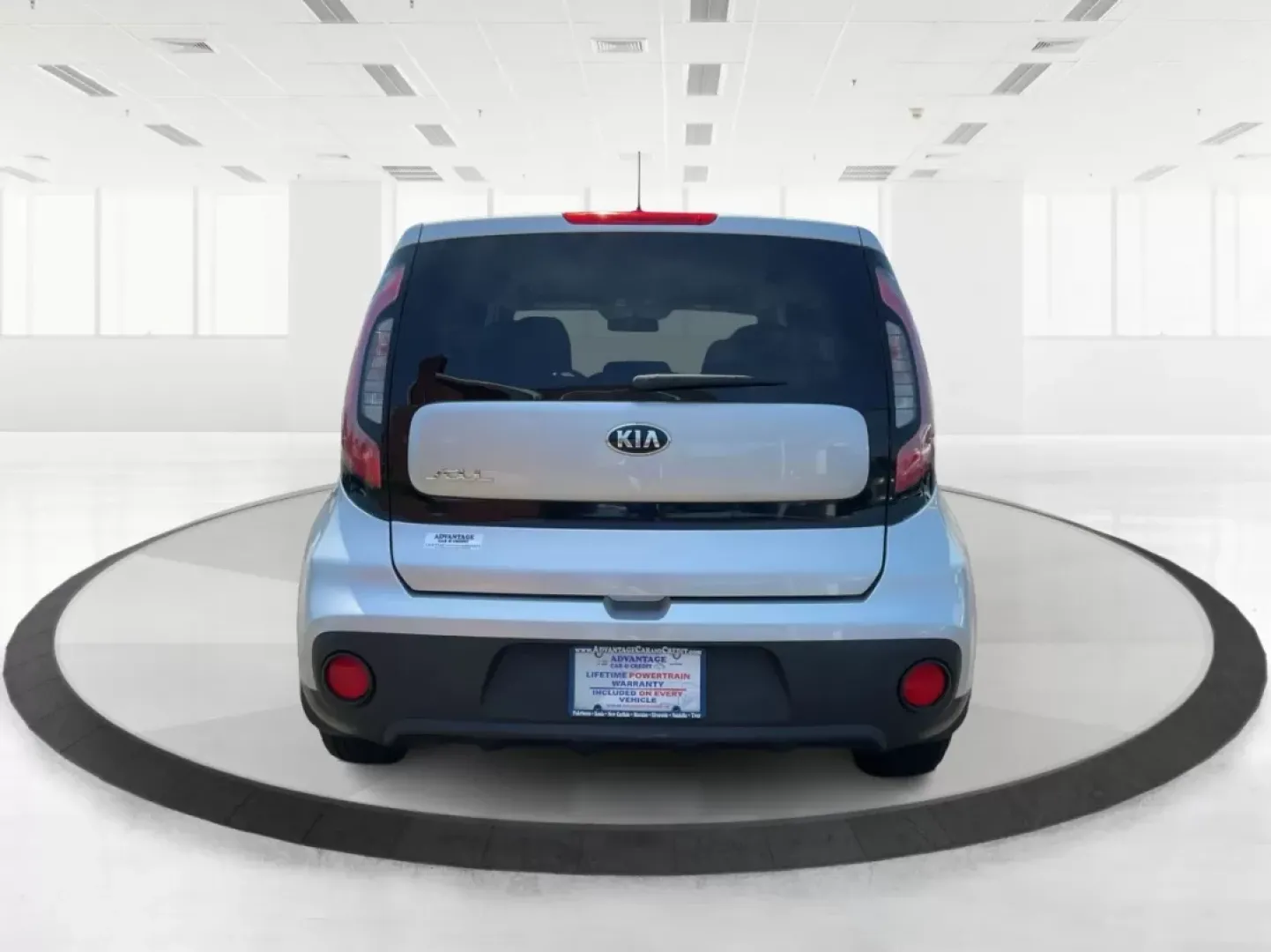 2018 Kia Soul Base 6A (KNDJN2A29J7) with an 1.6L L4 DOHC 16V engine, 6-Speed Automatic transmission, located at 8750 N County Rd 25A, Piqua, OH, 45356, (937) 908-9800, 40.164391, -84.232513 - Are you looking for the perfect vehicle to enhance your daily routine or empower your weekend adventures? Look no further! The 2018 Kia Soul Base 6A is here to redefine your driving experience, offering the ideal blend of comfort, style, and versatility. Whether you're commuting to work, shuttling y - Photo#17