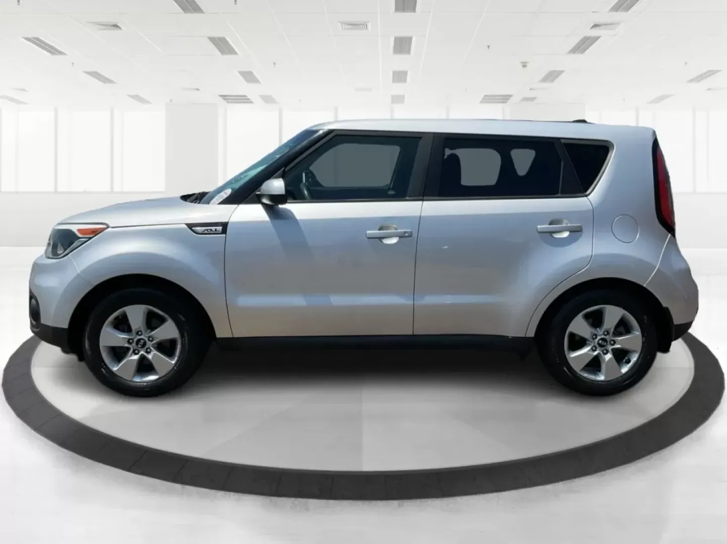 2018 Kia Soul Base 6A (KNDJN2A29J7) with an 1.6L L4 DOHC 16V engine, 6-Speed Automatic transmission, located at 8750 N County Rd 25A, Piqua, OH, 45356, (937) 908-9800, 40.164391, -84.232513 - Are you looking for the perfect vehicle to enhance your daily routine or empower your weekend adventures? Look no further! The 2018 Kia Soul Base 6A is here to redefine your driving experience, offering the ideal blend of comfort, style, and versatility. Whether you're commuting to work, shuttling y - Photo#19