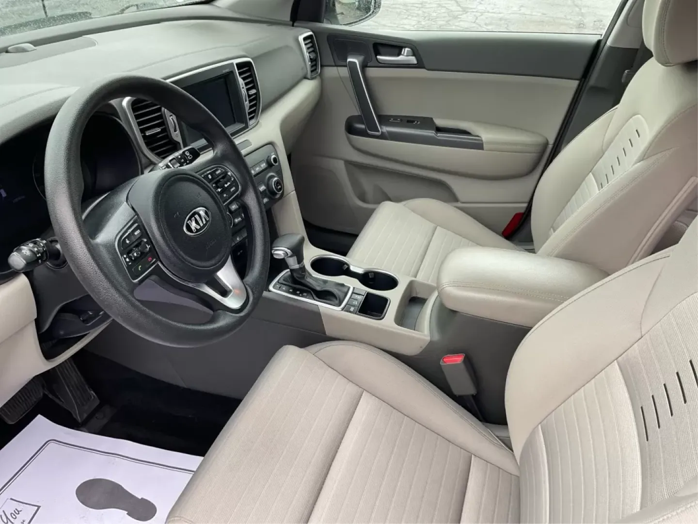 2018 Kia Sportage LX (KNDPMCACXJ7) with an Theta II 2.4L I-4 gasoline direct injection engine, located at 1184 Kauffman Ave, Fairborn, OH, 45324, (937) 908-9800, 39.807072, -84.030914 - **Discover Your Next Adventure with the 2018 Kia Sportage LX at Advantage Car and Credit!**<br /> <br /> Are you searching for the perfect vehicle that can seamlessly transition from daily commutes to weekend getaways? Look no further than this stunning 2018 Kia Sportage LX, available now at Advanta - Photo#8