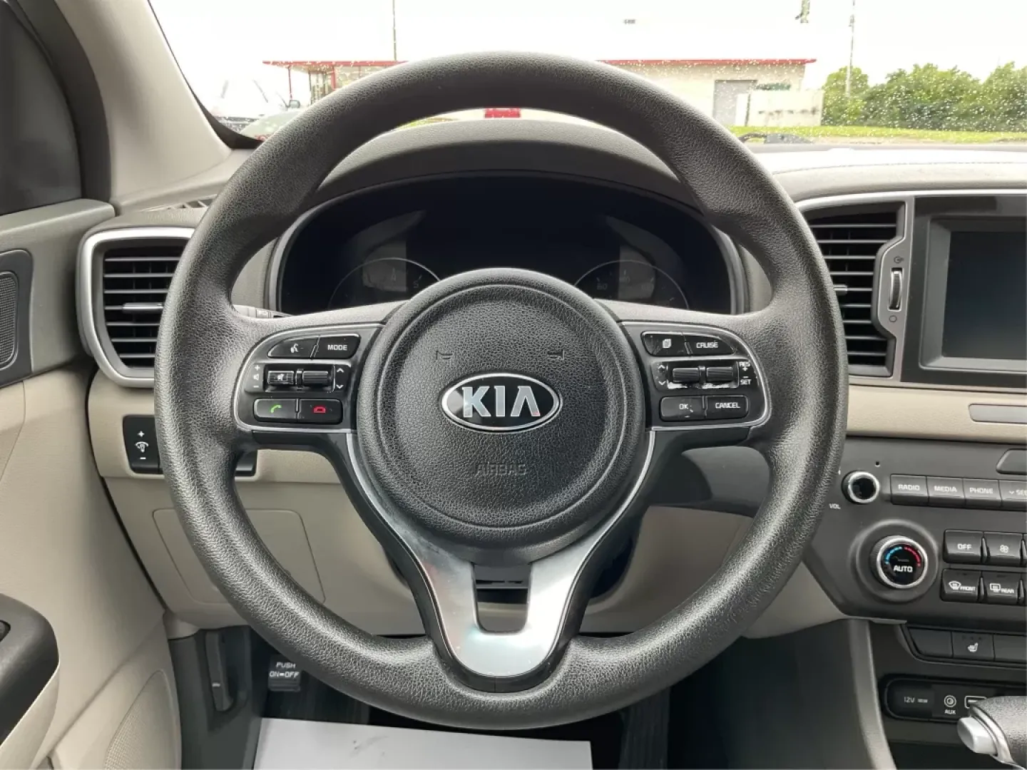 2018 Kia Sportage LX (KNDPMCACXJ7) with an Theta II 2.4L I-4 gasoline direct injection engine, located at 1184 Kauffman Ave, Fairborn, OH, 45324, (937) 908-9800, 39.807072, -84.030914 - **Discover Your Next Adventure with the 2018 Kia Sportage LX at Advantage Car and Credit!**<br /> <br /> Are you searching for the perfect vehicle that can seamlessly transition from daily commutes to weekend getaways? Look no further than this stunning 2018 Kia Sportage LX, available now at Advanta - Photo#15