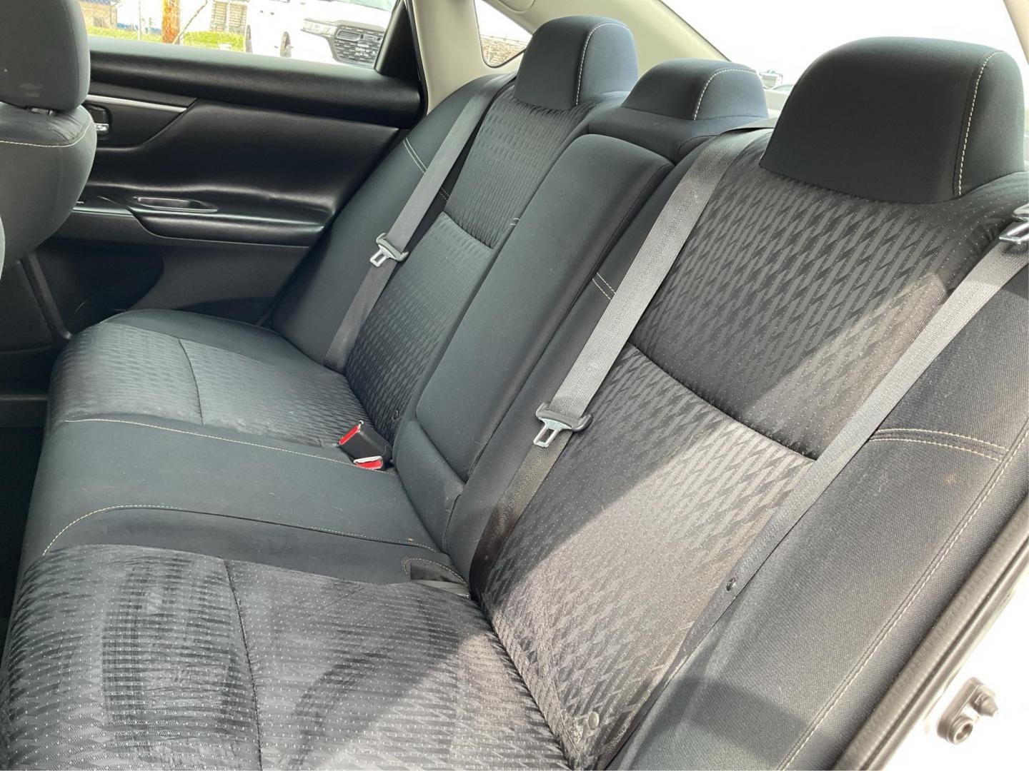 2018 Nissan Altima 2.5 SV (1N4AL3APXJC) with an 2.5L I-4 DOHC engine, located at 880 E. National Road, Vandalia, OH, 45377, (937) 908-9800, 39.891918, -84.183594 - 2018 Nissan Altima 2.5 SV - Photo#9