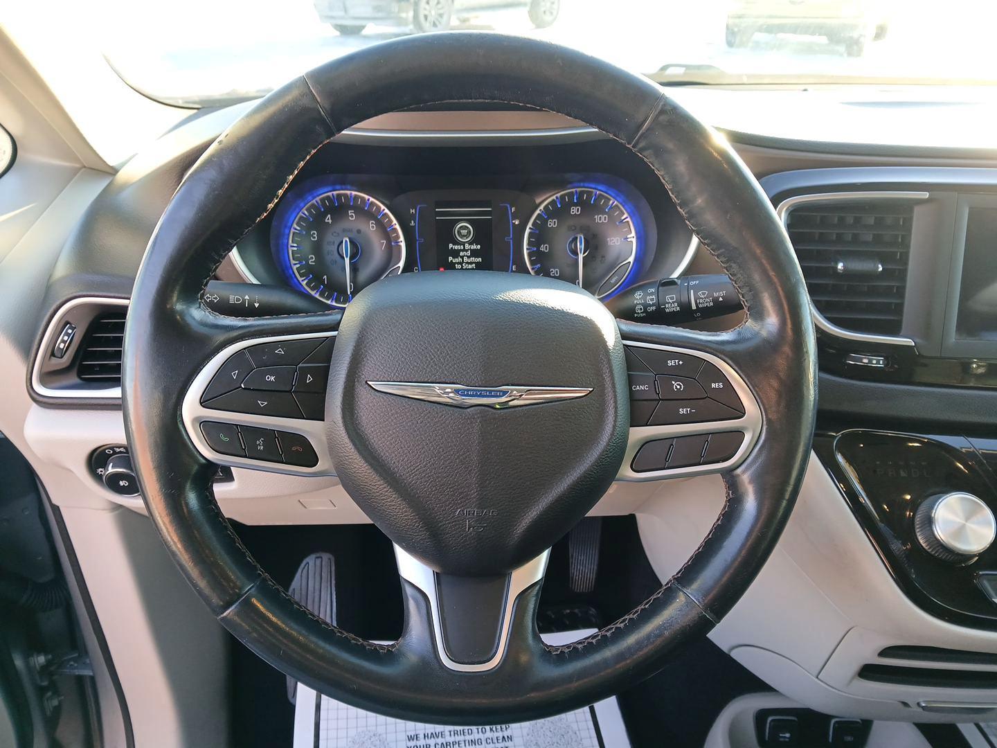 2019 Chrysler Pacifica Touring-L (2C4RC1BG5KR) with an 3.6L V6 DOHC 24V engine, 9-Speed Automatic transmission, located at 1230 East Main St, Xenia, OH, 45385, (937) 908-9800, 39.688026, -83.910172 - 2019 Chrysler Pacifica Touring-L - Photo#15
