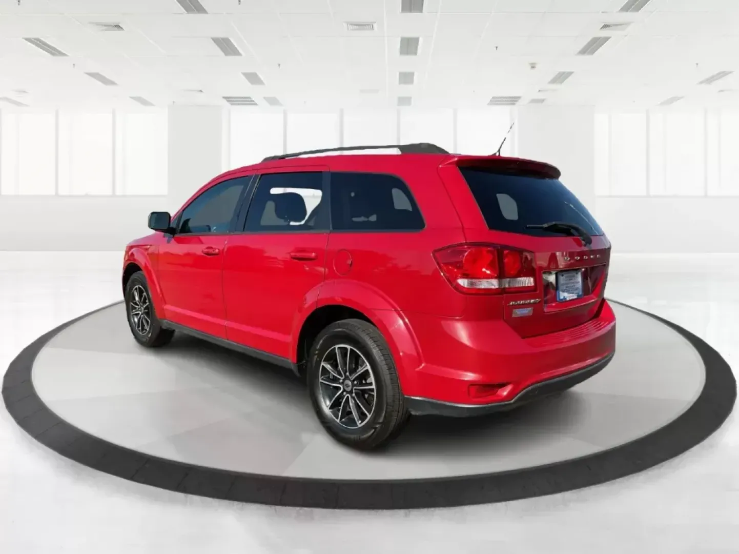 2019 Dodge Journey SE (3C4PDCBBXKT) with an Other engine, located at 1951 S Dayton Lakeview Rd., New Carlisle, OH, 45344, (937) 908-9800, 39.890999, -84.050255 - Embrace adventure and practicality with the 2019 Dodge Journey SE, a versatile SUV designed for families and active lifestyles alike. Whether you're navigating the busy streets of Fairborn or embarking on weekend road trips to nearby attractions like Wright-Patterson Air Force Base or the beautiful - Photo#4