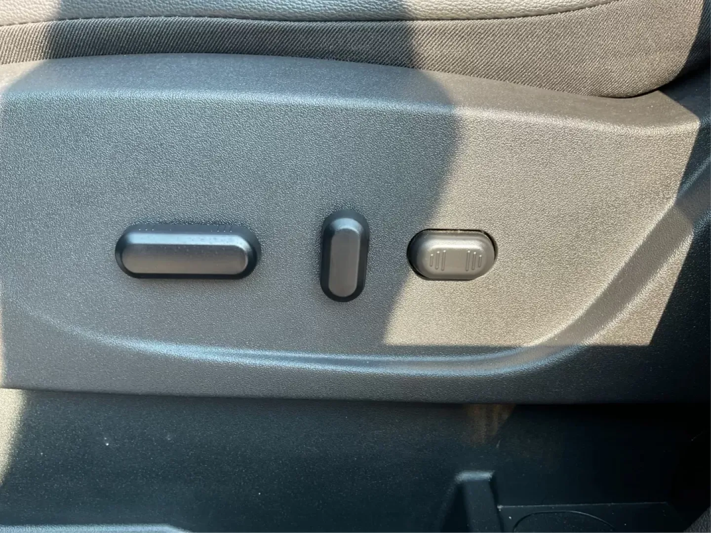 2019 Ford Escape SE (1FMCU9GD1KU) with an Other engine, located at 8750 N County Rd 25A, Piqua, OH, 45356, (937) 908-9800, 40.164391, -84.232513 - Elevate your adventures and daily routines with the versatile 2019 Ford Escape SE, perfect for growing families and weekend explorers alike. Whether you're navigating the bustling streets of Fairborn or heading out for a scenic drive in the picturesque Miami Valley, this SUV is designed to provide c - Photo#16