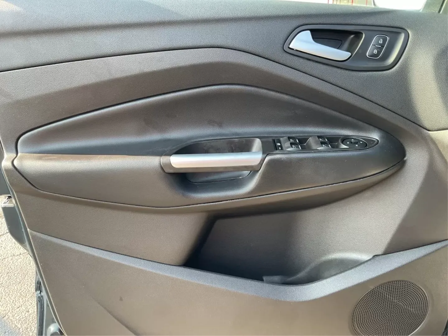 2019 Ford Escape SE (1FMCU9GD1KU) with an Other engine, located at 8750 N County Rd 25A, Piqua, OH, 45356, (937) 908-9800, 40.164391, -84.232513 - Elevate your adventures and daily routines with the versatile 2019 Ford Escape SE, perfect for growing families and weekend explorers alike. Whether you're navigating the bustling streets of Fairborn or heading out for a scenic drive in the picturesque Miami Valley, this SUV is designed to provide c - Photo#17