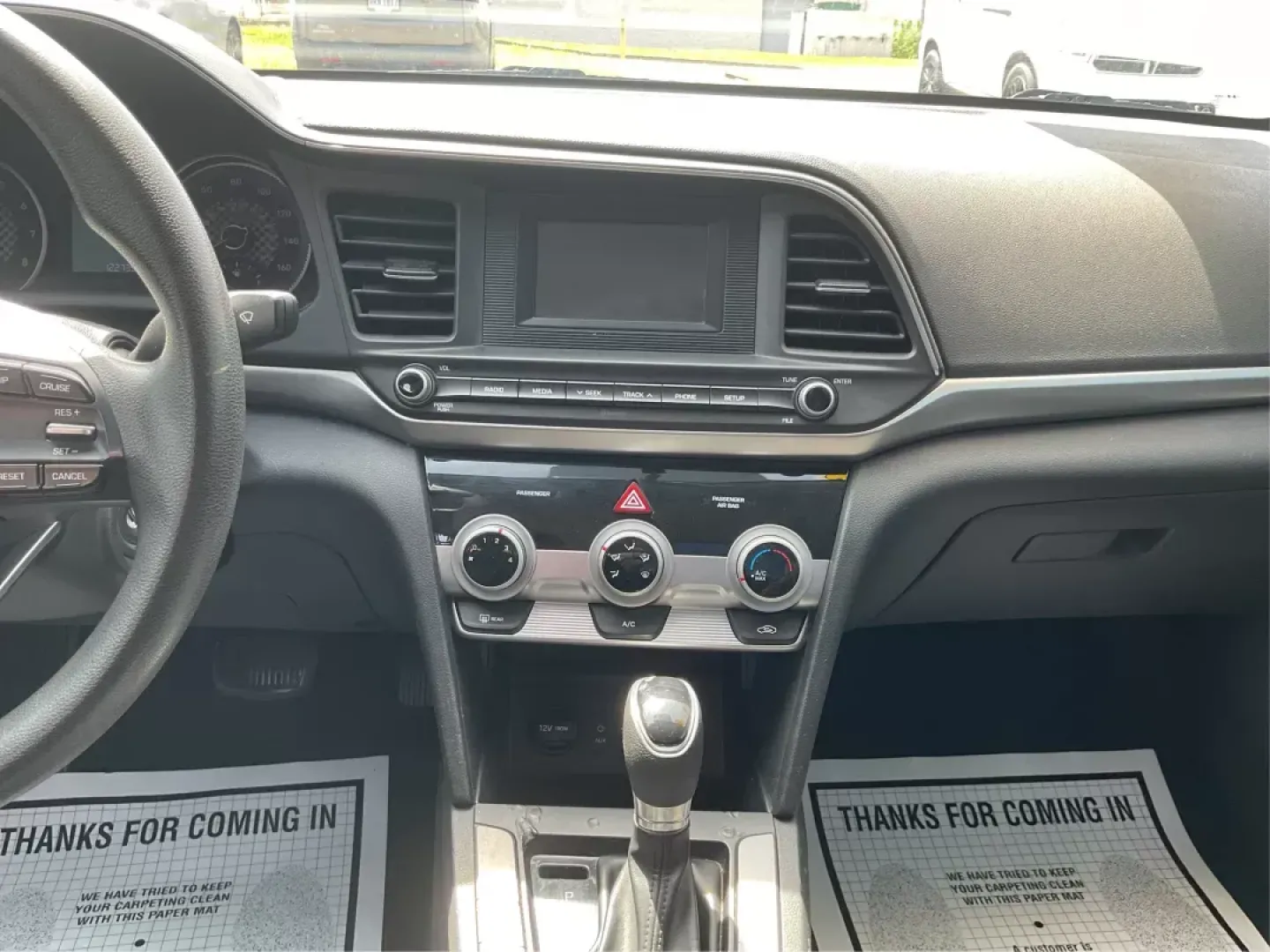 2019 Hyundai Elantra SE (5NPD74LF7KH) with an Nu 2L I-4 DOHC engine, located at 401 Woodman Dr, Riverside, OH, 45431, (937) 908-9800, 39.760899, -84.123421 - **Unlock Your Adventure with the 2019 Hyundai Elantra SE at Advantage Car and Credit!**<br /> <br /> Are you ready to elevate your daily commute or embark on weekend road trips in style? This 2019 Hyundai Elantra SE is the perfect blend of practicality and sophistication, making it an outstanding ch - Photo#11