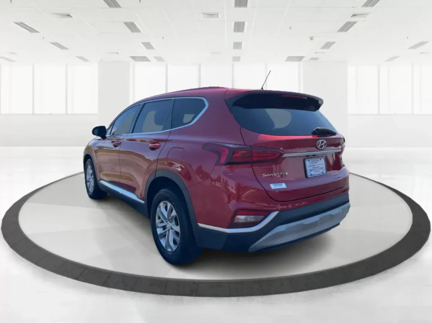 2019 Hyundai Santa Fe SE 2.4 AWD (5NMS2CAD9KH) with an 2.4L L4 DOHC 16V engine, 8-Speed Automatic transmission, located at 8750 N County Rd 25A, Piqua, OH, 45356, (937) 908-9800, 40.164391, -84.232513 - 2019 Hyundai Santa Fe SE 2.4 AWD - Photo#5