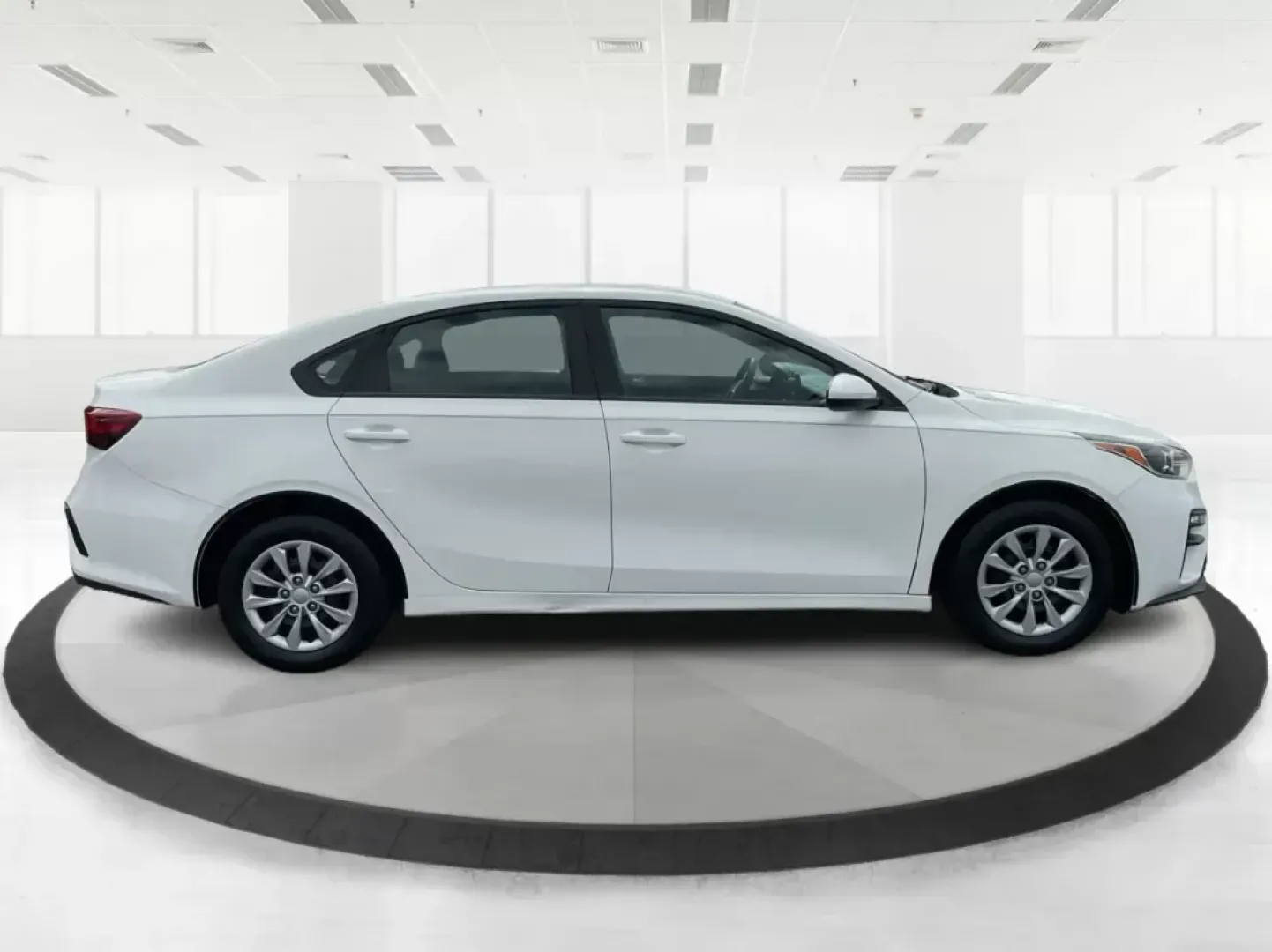 2019 Kia Forte FE (3KPF24AD2KE) with an 2L I-4 DOHC engine, located at 1099 N County Rd 25A, Troy, OH, 45373, (937) 908-9800, 40.057079, -84.212883 - **Experience Freedom with the 2019 Kia Forte: Your Ideal Companion for Daily Adventures!**<br /> <br /> Are you looking for a reliable sedan that effortlessly combines style, comfort, and efficiency? Look no further than the 2019 Kia Forte, available now at Advantage Car and Credit in Fairborn, OH. - Photo#1