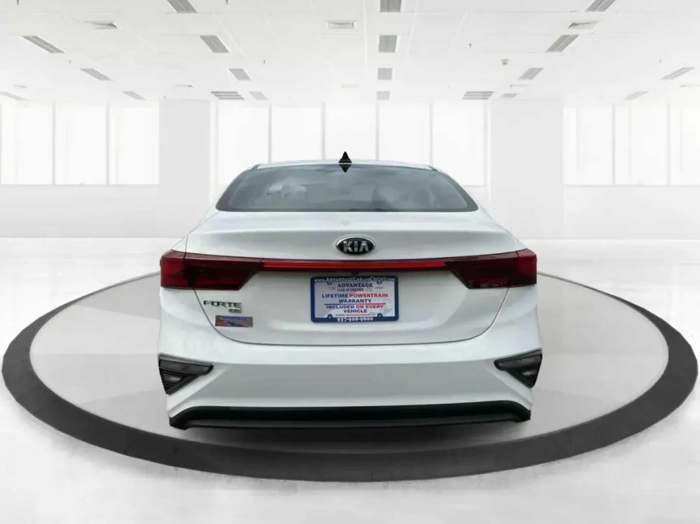 2019 Kia Forte FE (3KPF24AD2KE) with an 2L I-4 DOHC engine, located at 1099 N County Rd 25A, Troy, OH, 45373, (937) 908-9800, 40.057079, -84.212883 - **Experience Freedom with the 2019 Kia Forte: Your Ideal Companion for Daily Adventures!**<br /> <br /> Are you looking for a reliable sedan that effortlessly combines style, comfort, and efficiency? Look no further than the 2019 Kia Forte, available now at Advantage Car and Credit in Fairborn, OH. - Photo#3