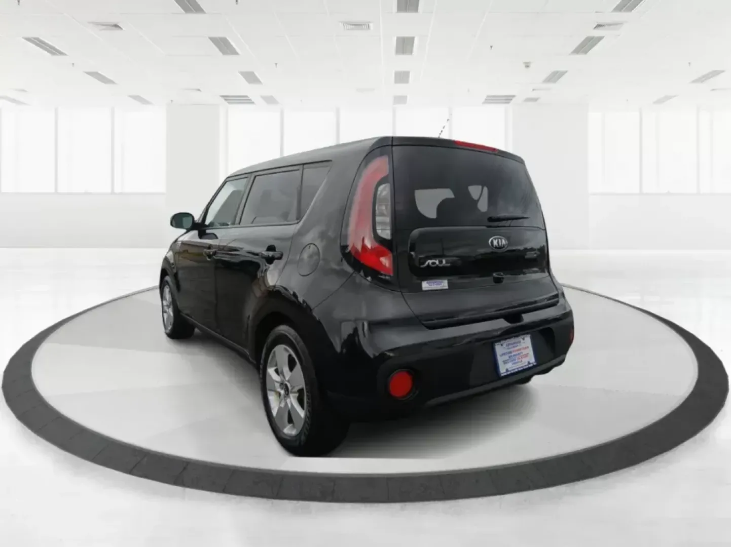 2019 Kia Soul Base 6A (KNDJN2A26K7) with an 1.6L L4 DOHC 16V engine, 6-Speed Automatic transmission, located at 4508 South Dixie Dr, Moraine, OH, 45439, (937) 908-9800, 39.689976, -84.218452 - One Owner - Photo#5