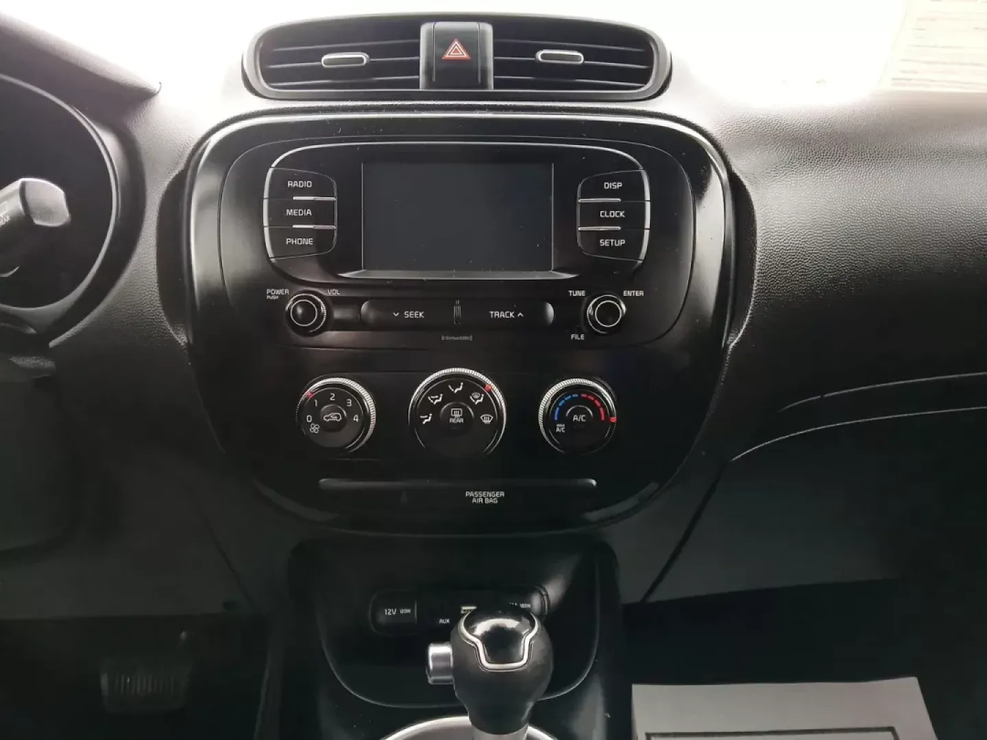 2019 Kia Soul Base 6A (KNDJN2A26K7) with an 1.6L L4 DOHC 16V engine, 6-Speed Automatic transmission, located at 4508 South Dixie Dr, Moraine, OH, 45439, (937) 908-9800, 39.689976, -84.218452 - One Owner - Photo#13