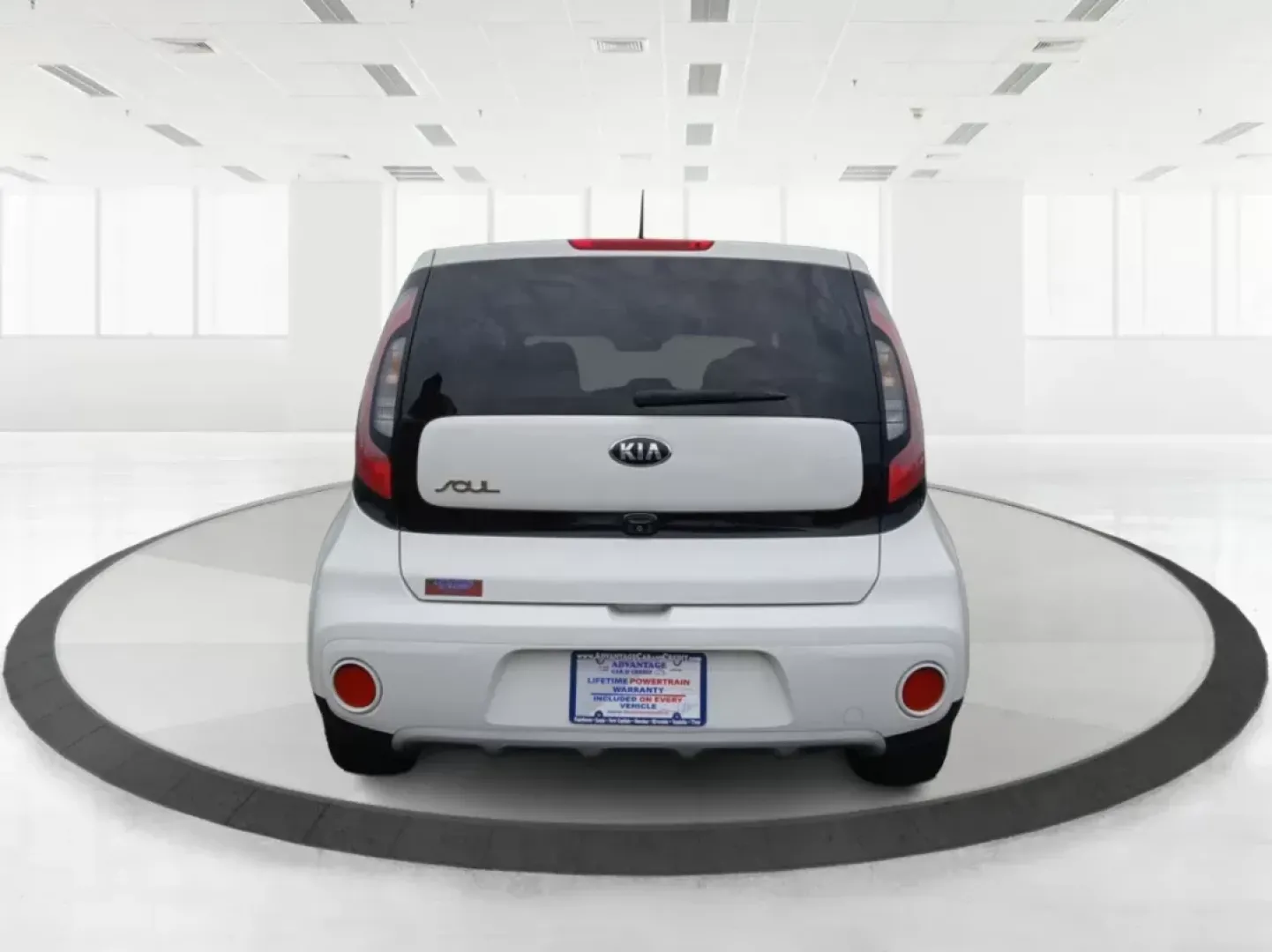 2019 Kia Soul + (KNDJP3A59K7) with an 2.0L L4 DOHC 16V engine, 6-Speed Automatic transmission, located at 401 Woodman Dr, Riverside, OH, 45431, (937) 908-9800, 39.760899, -84.123421 - 2019 Kia Soul + - Photo#2