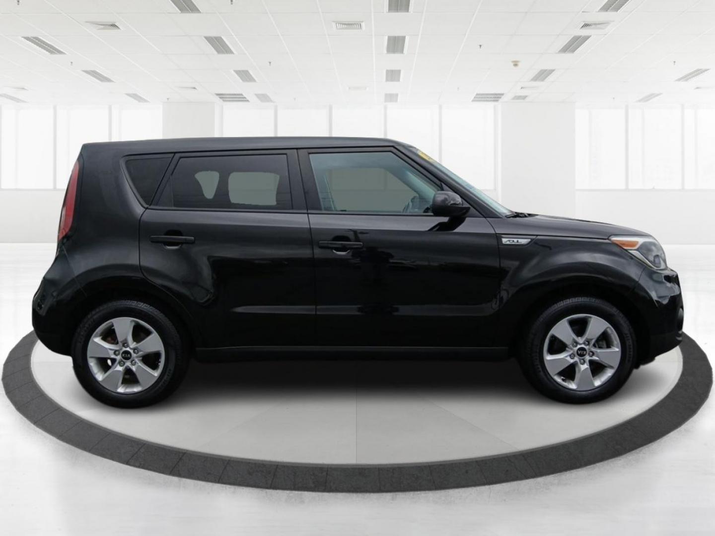 2019 Kia Soul Base 6A (KNDJN2A26K7) with an 1.6L L4 DOHC 16V engine, 6-Speed Automatic transmission, located at 4508 South Dixie Dr, Moraine, OH, 45439, (937) 908-9800, 39.689976, -84.218452 - One Owner - Photo#1