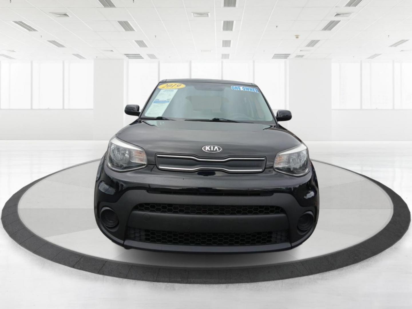 2019 Kia Soul Base 6A (KNDJN2A26K7) with an 1.6L L4 DOHC 16V engine, 6-Speed Automatic transmission, located at 4508 South Dixie Dr, Moraine, OH, 45439, (937) 908-9800, 39.689976, -84.218452 - One Owner - Photo#6