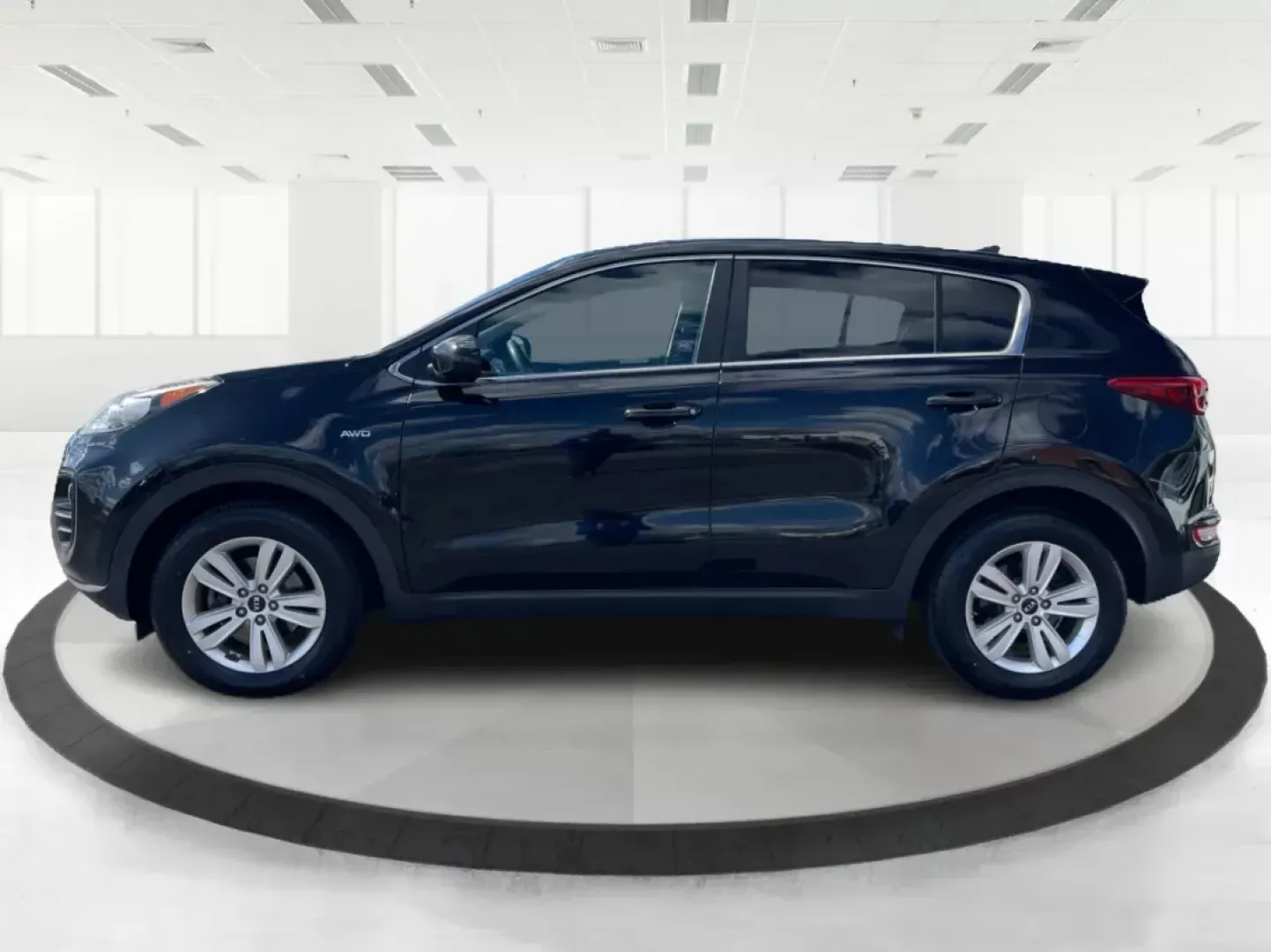 2019 Kia Sportage LX (KNDPMCACXK7) with an Theta II 2.4L I-4 gasoline direct injection engine, located at 8750 N County Rd 25A, Piqua, OH, 45356, (937) 908-9800, 40.164391, -84.232513 - 2019 Kia Sportage LX - Photo#5
