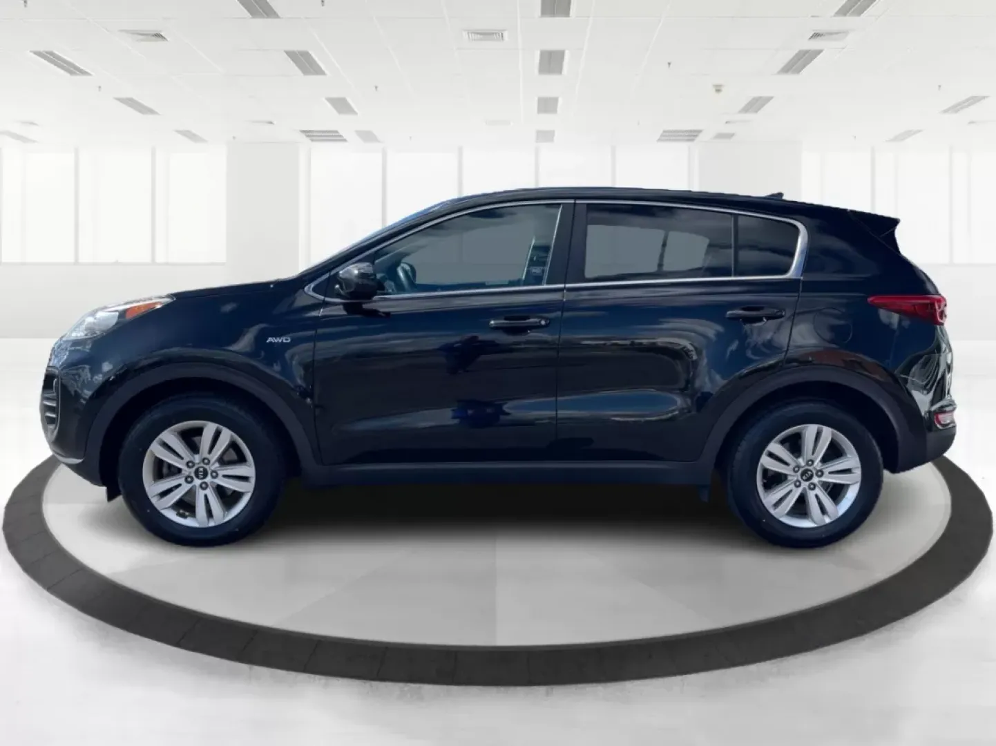 2019 Kia Sportage LX (KNDPMCACXK7) with an Theta II 2.4L I-4 gasoline direct injection engine, located at 8750 N County Rd 25A, Piqua, OH, 45356, (937) 908-9800, 40.164391, -84.232513 - **Adventure Awaits with the 2019 Kia Sportage at Advantage Car and Credit!**<br /> <br /> Are you ready to elevate your driving experience? Whether you're navigating the hustle and bustle of city life or embarking on a weekend getaway, the 2019 Kia Sportage is your perfect companion. This stylish cr - Photo#5