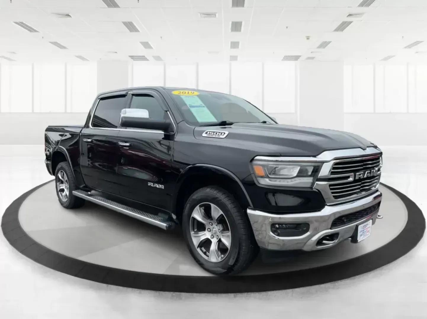 2019 Ram 1500 Laramie Crew Cab SWB 4WD (1C6SRFJT5KN) with an 5.7L V8 OHV 16V engine, 8-Speed Automatic transmission, located at 1230 East Main St, Xenia, OH, 45385, (937) 908-9800, 39.688026, -83.910172 - **Unleash Your Adventures with the 2019 Ram 1500 Laramie Crew Cab Perfect for Work and Play!**<br /> <br /> Are you ready to elevate your daily driving experience? Look no further than this stunning 2019 Ram 1500 Laramie Crew Cab, a vehicle designed to enhance your lifestyle whether you're commutin - Photo#0