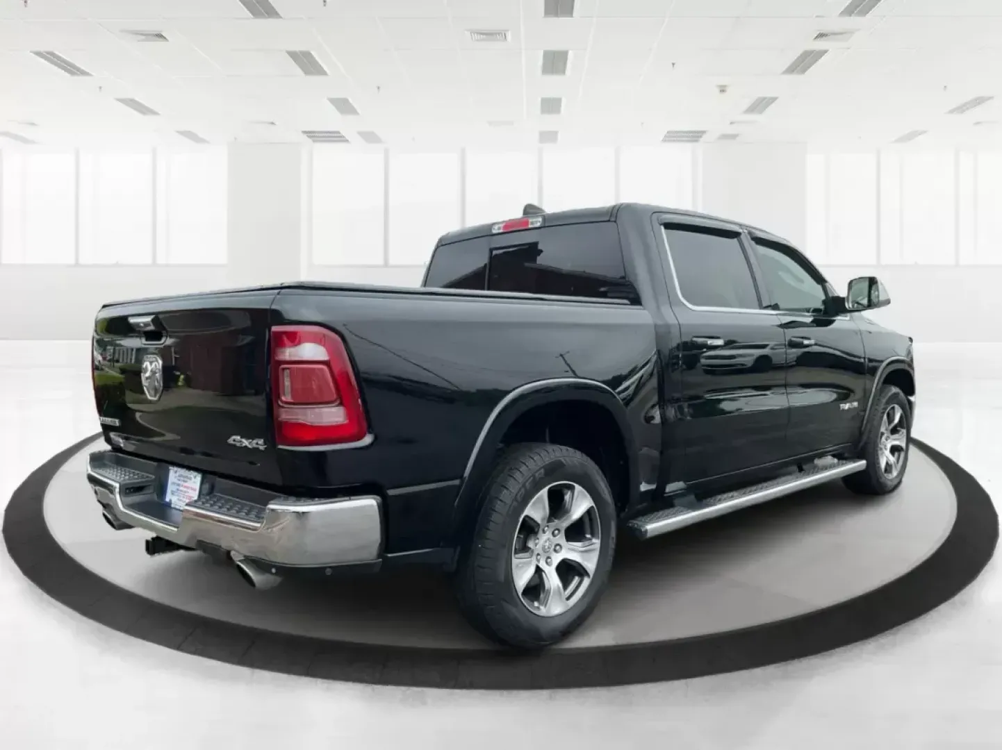2019 Ram 1500 Laramie Crew Cab SWB 4WD (1C6SRFJT5KN) with an 5.7L V8 OHV 16V engine, 8-Speed Automatic transmission, located at 1230 East Main St, Xenia, OH, 45385, (937) 908-9800, 39.688026, -83.910172 - **Unleash Your Adventures with the 2019 Ram 1500 Laramie Crew Cab Perfect for Work and Play!**<br /> <br /> Are you ready to elevate your daily driving experience? Look no further than this stunning 2019 Ram 1500 Laramie Crew Cab, a vehicle designed to enhance your lifestyle whether you're commutin - Photo#2