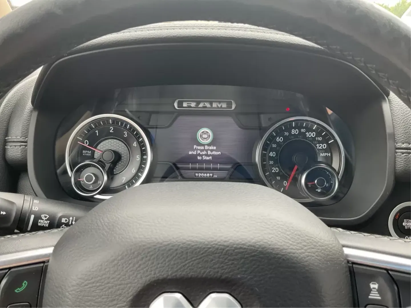 2019 Ram 1500 Laramie Crew Cab SWB 4WD (1C6SRFJT5KN) with an 5.7L V8 OHV 16V engine, 8-Speed Automatic transmission, located at 1230 East Main St, Xenia, OH, 45385, (937) 908-9800, 39.688026, -83.910172 - **Unleash Your Adventures with the 2019 Ram 1500 Laramie Crew Cab Perfect for Work and Play!**<br /> <br /> Are you ready to elevate your daily driving experience? Look no further than this stunning 2019 Ram 1500 Laramie Crew Cab, a vehicle designed to enhance your lifestyle whether you're commutin - Photo#13
