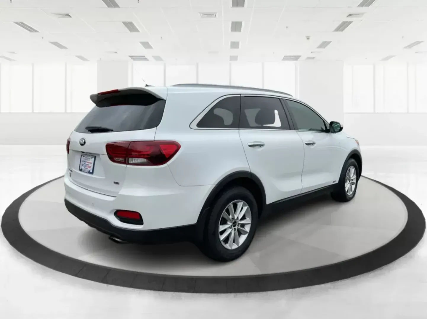 2020 Kia Sorento 2.4L LX (5XYPGDA38LG) with an 2.4L I-4 gasoline direct injection engine, located at 4508 South Dixie Dr, Moraine, OH, 45439, (937) 908-9800, 39.689976, -84.218452 - Are you ready to elevate your family adventures and everyday commutes? Look no further than this stunning 2020 Kia Sorento, available now at Advantage Car and Credit in Fairborn, OH. This versatile SUV is not just a vehicle; it's a lifestyle choice that fits a growing family's needs, perfect for wee - Photo#2