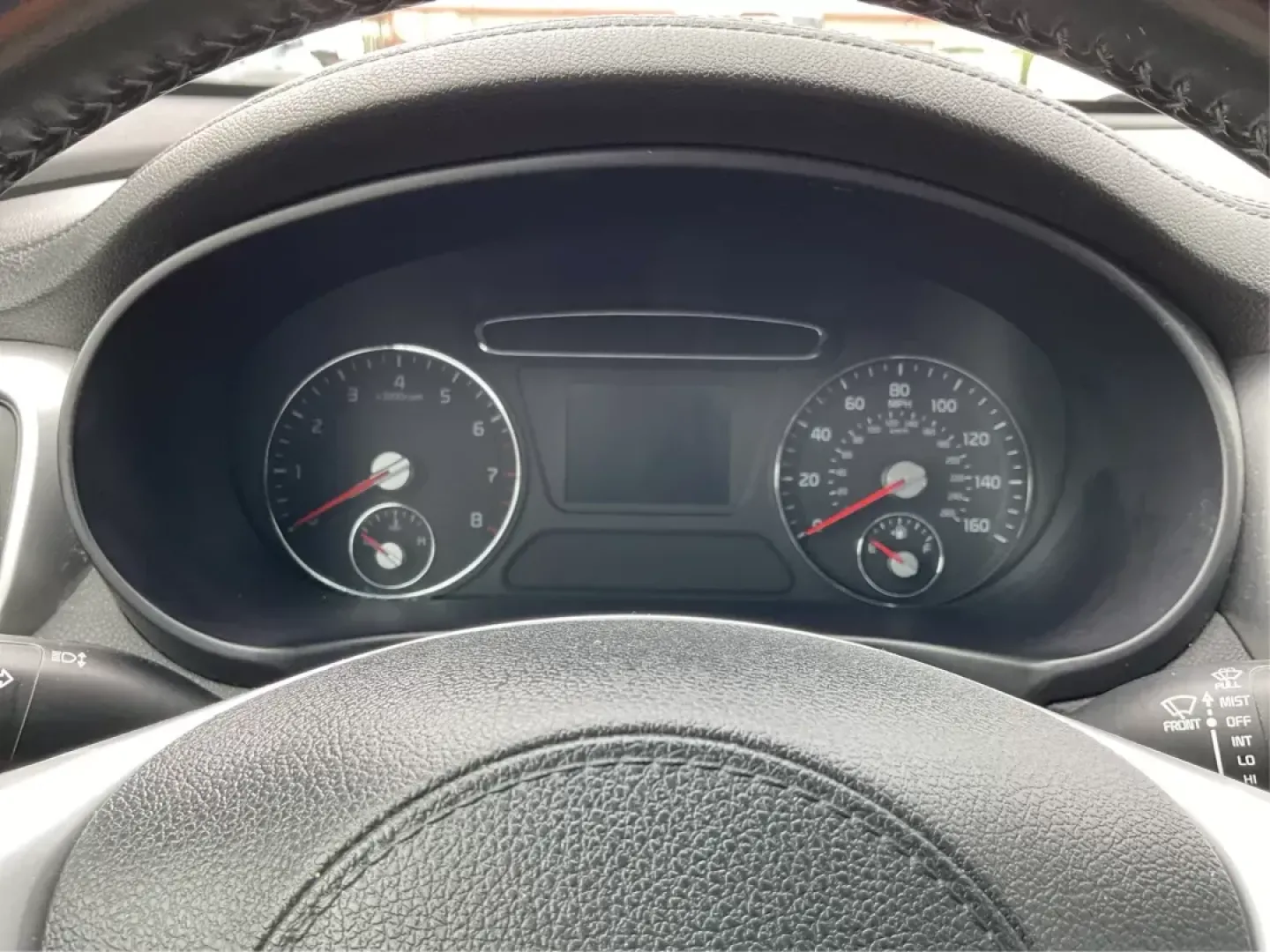 2020 Kia Sorento 2.4L LX (5XYPGDA38LG) with an 2.4L I-4 gasoline direct injection engine, located at 4508 South Dixie Dr, Moraine, OH, 45439, (937) 908-9800, 39.689976, -84.218452 - Are you ready to elevate your family adventures and everyday commutes? Look no further than this stunning 2020 Kia Sorento, available now at Advantage Car and Credit in Fairborn, OH. This versatile SUV is not just a vehicle; it's a lifestyle choice that fits a growing family's needs, perfect for wee - Photo#13