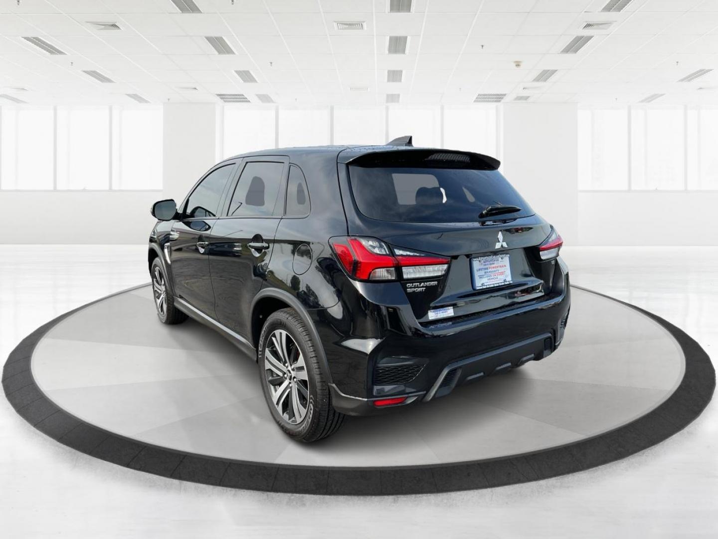 2020 Mitsubishi Outlander Sport 2.0 SE 4WD CVT (JA4AR3AU4LU) with an 2.0L L4 DOHC 16V engine, Continuously Variable Transmission transmission, located at 8750 N County Rd 25A, Piqua, OH, 45356, (937) 908-9800, 40.164391, -84.232513 - 2020 Mitsubishi Outlander Sport 2.0 SE 4WD CVT - Photo#5