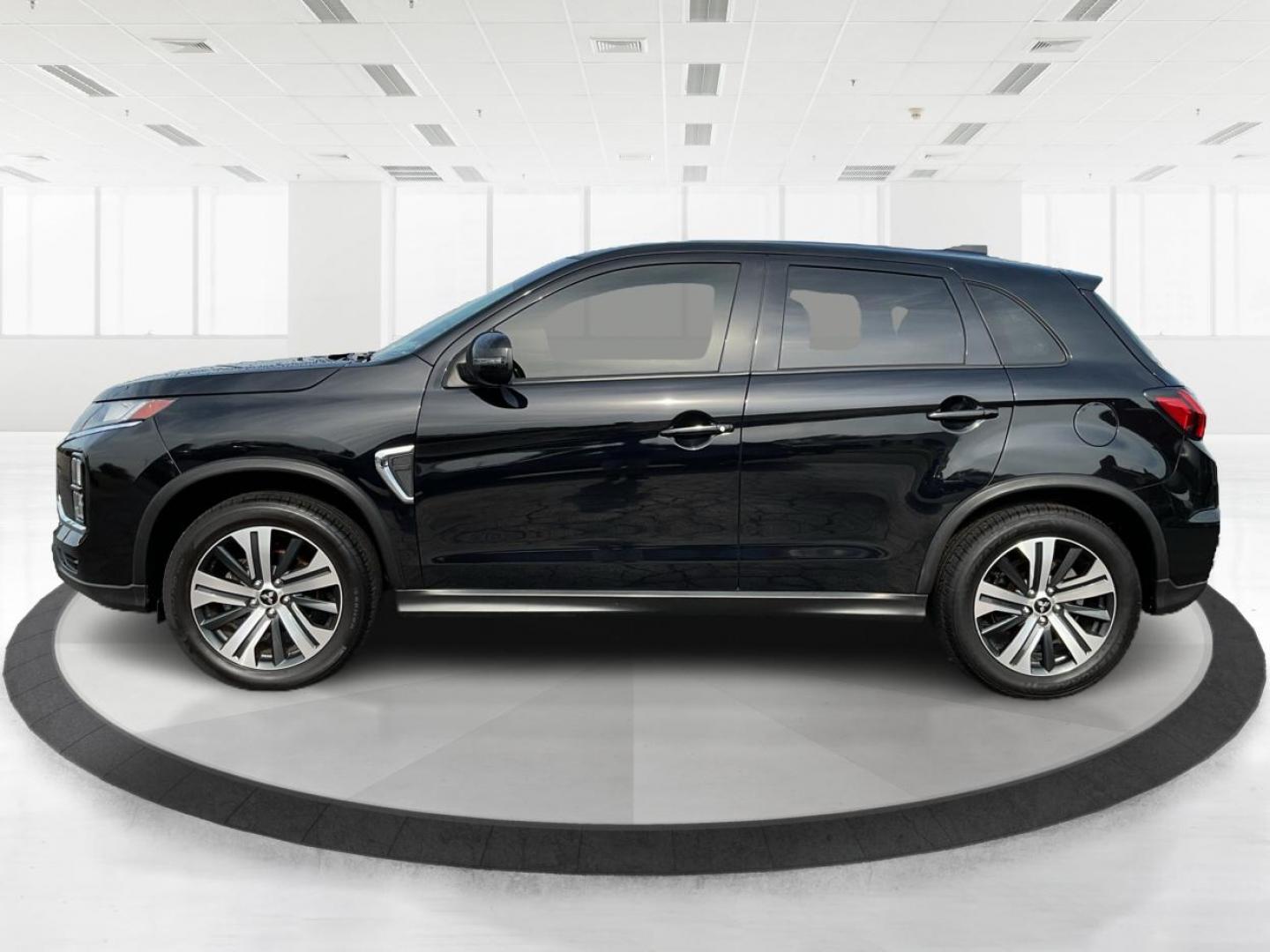 2020 Mitsubishi Outlander Sport 2.0 SE 4WD CVT (JA4AR3AU4LU) with an 2.0L L4 DOHC 16V engine, Continuously Variable Transmission transmission, located at 8750 N County Rd 25A, Piqua, OH, 45356, (937) 908-9800, 40.164391, -84.232513 - 2020 Mitsubishi Outlander Sport 2.0 SE 4WD CVT - Photo#6