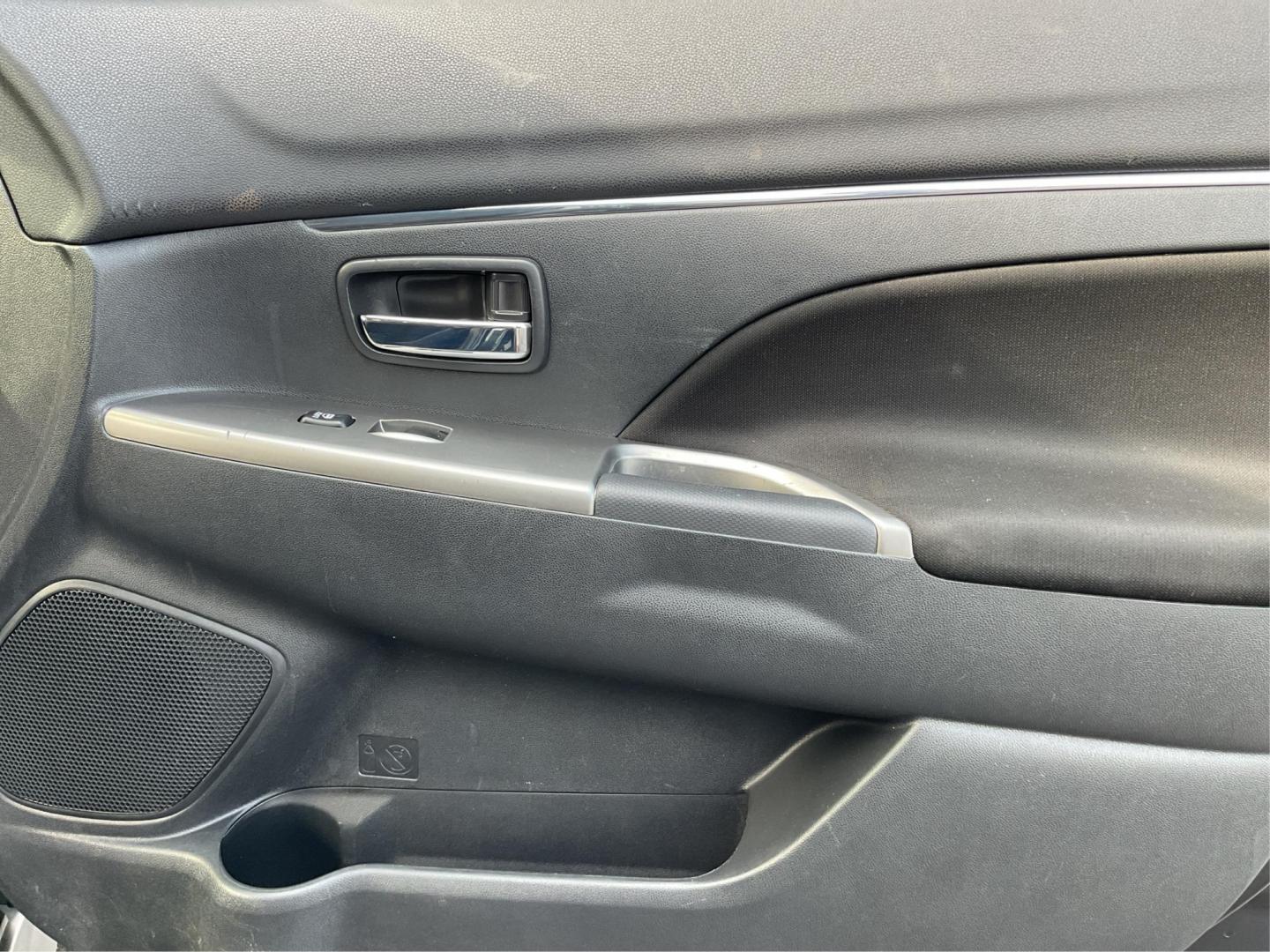2020 Mitsubishi Outlander Sport 2.0 SE 4WD CVT (JA4AR3AU4LU) with an 2.0L L4 DOHC 16V engine, Continuously Variable Transmission transmission, located at 8750 N County Rd 25A, Piqua, OH, 45356, (937) 908-9800, 40.164391, -84.232513 - 2020 Mitsubishi Outlander Sport 2.0 SE 4WD CVT - Photo#16