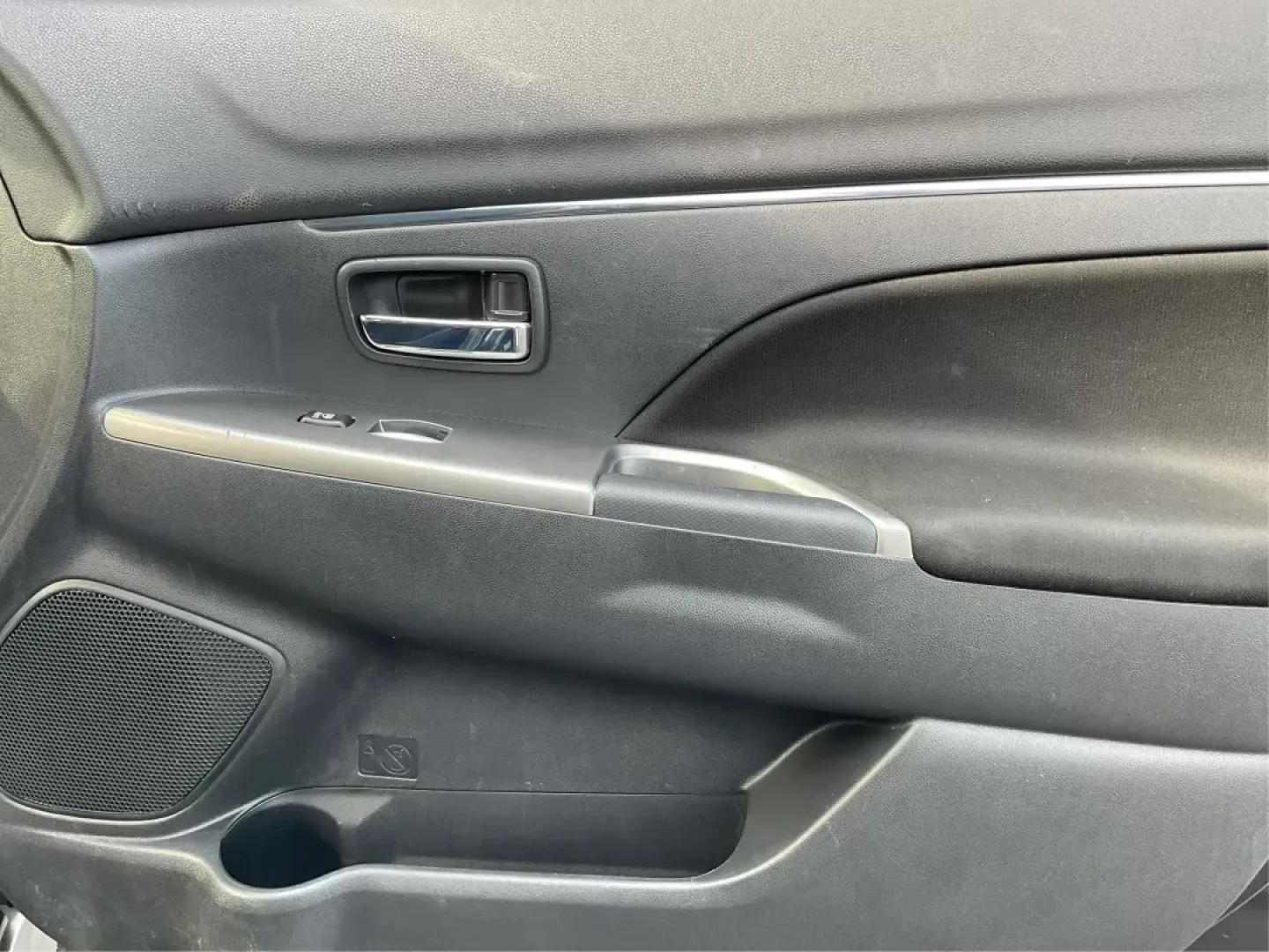 2020 Mitsubishi Outlander Sport 2.0 SE 4WD CVT (JA4AR3AU4LU) with an 2.0L L4 DOHC 16V engine, Continuously Variable Transmission transmission, located at 8750 N County Rd 25A, Piqua, OH, 45356, (937) 908-9800, 40.164391, -84.232513 - **Adventure Awaits with the 2020 Mitsubishi Outlander Sport at Advantage Car and Credit!**<br /> <br /> Are you ready to elevate your lifestyle with a vehicle that perfectly balances utility and comfort? If you're seeking a reliable SUV that can accommodate your growing family, tackle weekend advent - Photo#16