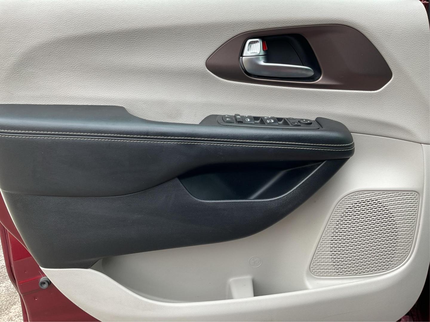 2021 Chrysler Voyager LX (2C4RC1CG2MR) with an 3.6L V-6 DOHC engine, located at 8750 N County Rd 25A, Piqua, OH, 45356, (937) 908-9800, 40.164391, -84.232513 - 2021 Chrysler Voyager LX - Photo#18
