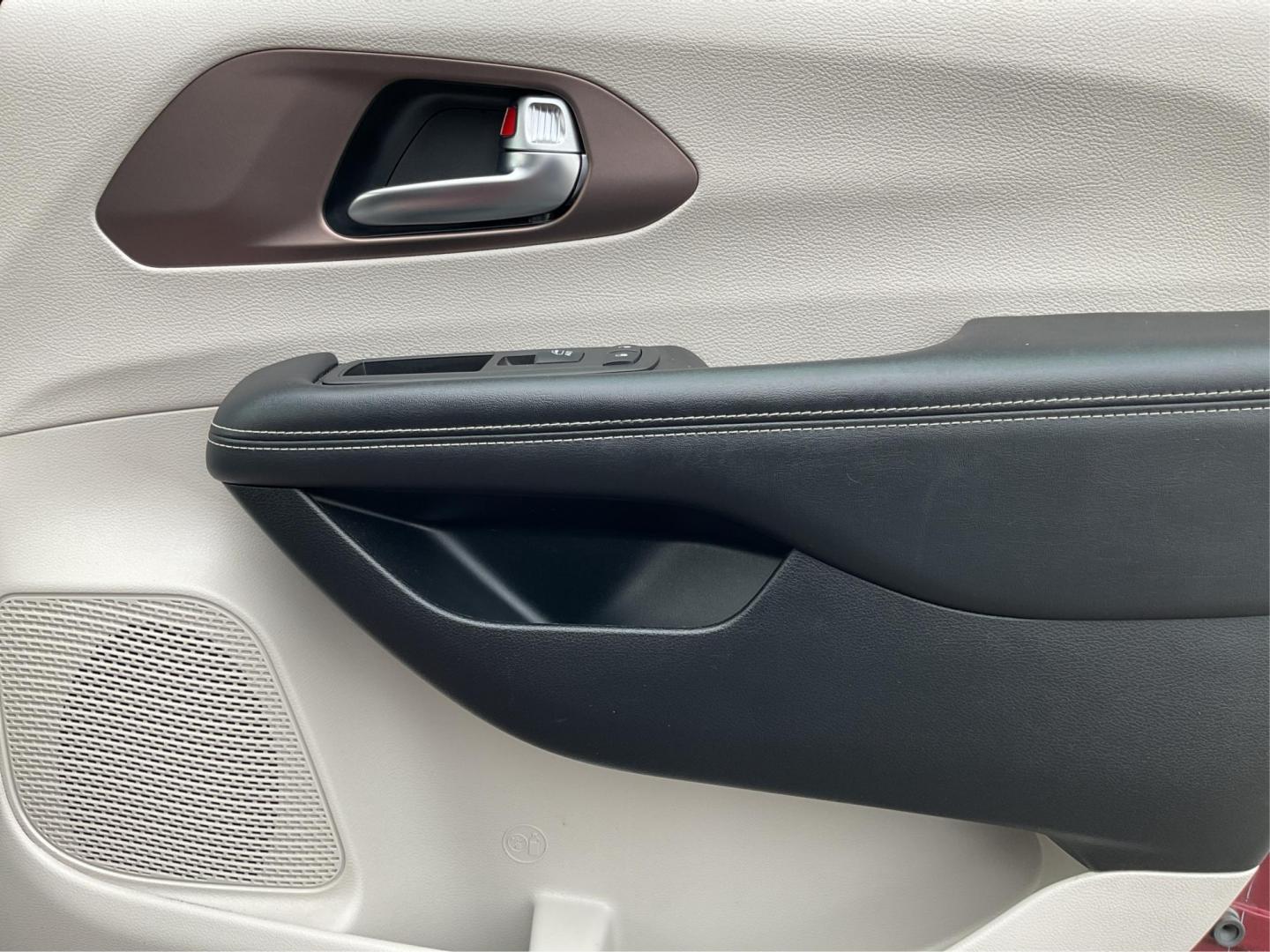 2021 Chrysler Voyager LX (2C4RC1CG2MR) with an 3.6L V-6 DOHC engine, located at 8750 N County Rd 25A, Piqua, OH, 45356, (937) 908-9800, 40.164391, -84.232513 - 2021 Chrysler Voyager LX - Photo#19