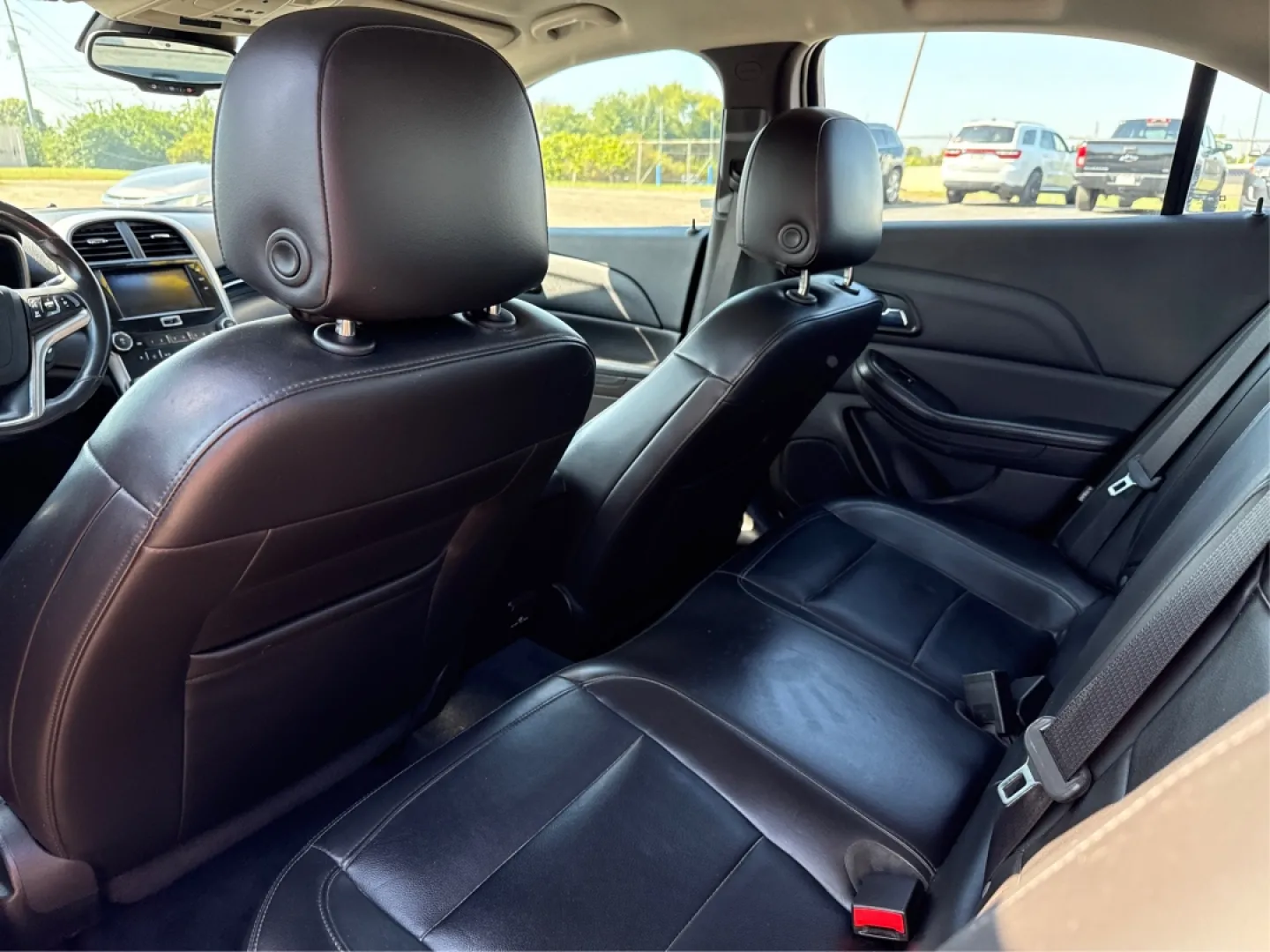 2014 Chevrolet Malibu 2LT (1G11E5SL4EF) with an 2.5L L4 DOHC 16V engine, 6-Speed Automatic transmission, located at 1230 East Main St, Xenia, OH, 45385, (937) 908-9800, 39.688026, -83.910172 - **Drive in Style: The 2014 Chevrolet Malibu 2LT Awaits You!** <br /> <br /> Are you ready to elevate your daily commute or embark on unforgettable weekend road trips? The 2014 Chevrolet Malibu 2LT is the ultimate sedan designed for budget-conscious buyers and anyone seeking a reliable vehicle that d - Photo#10
