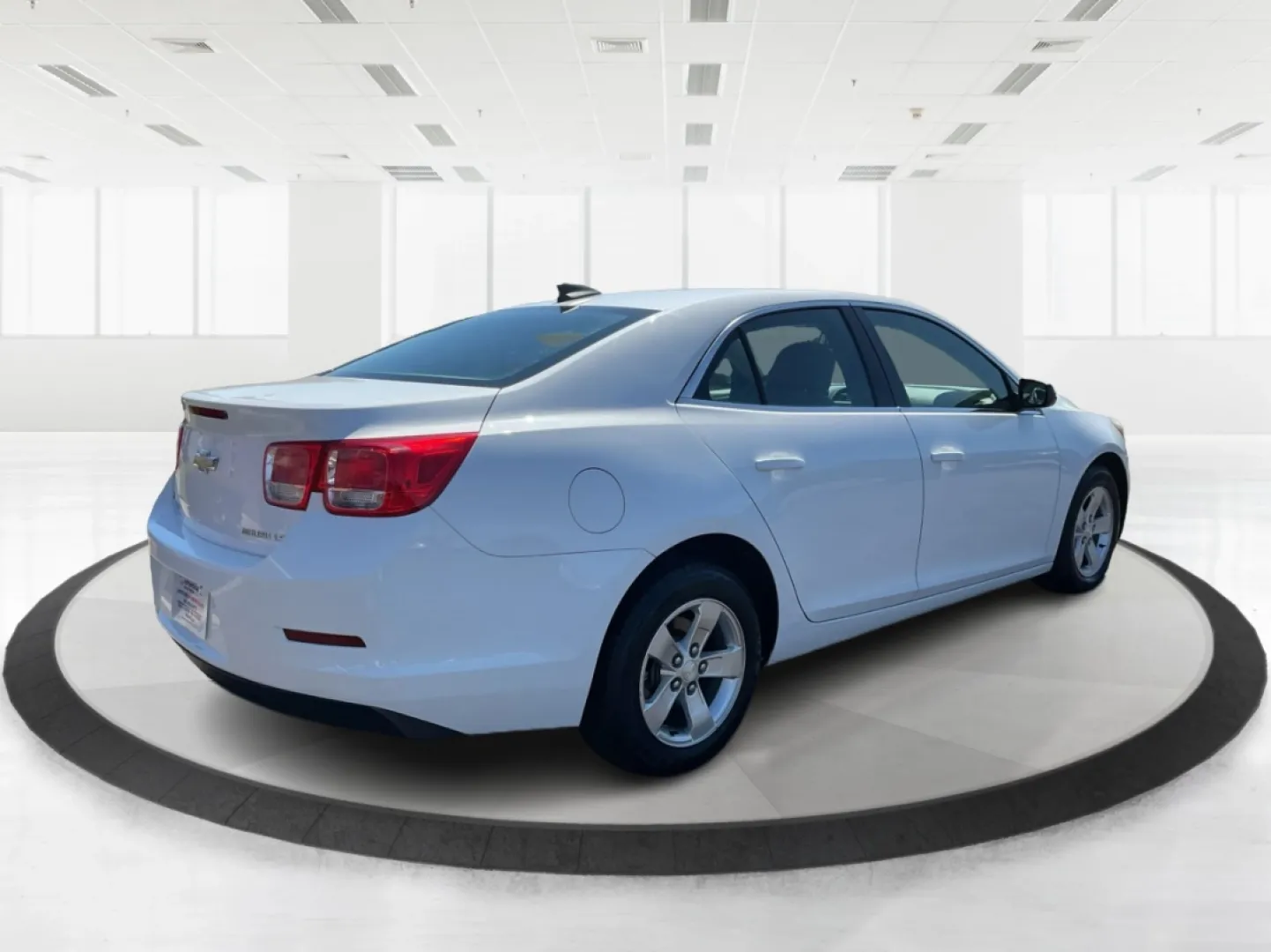 2015 Chevrolet Malibu 1FL (1G11A5SL9FU) with an ECOTEC 2.5L I-4 gasoline direct injection engine, located at 1099 N County Rd 25A, Troy, OH, 45373, (937) 908-9800, 40.057079, -84.212883 - **Discover Your Next Adventure with the 2015 Chevrolet Malibu at Advantage Car and Credit - Troy!**<br /> <br /> Are you in search of a reliable sedan that seamlessly combines style, comfort, and performance for your daily commute? Look no further! The 2015 Chevrolet Malibu 1FL is the perfect vehicl - Photo#2