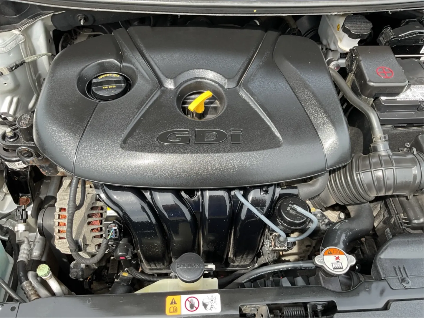 2014 Kia Forte EX (KNAFX5A88E5) with an 2L I-4 gasoline direct injection engine, located at 1099 N County Rd 25A, Troy, OH, 45373, (937) 908-9800, 40.057079, -84.212883 - **Discover Your Next Adventure with the 2014 Kia Forte EX at Advantage Car and Credit!**<br /> <br /> Are you ready to elevate your daily commute or embark on weekend adventures? The 2014 Kia Forte EX is the perfect companion, whether you're navigating the bustling streets of Fairborn, OH, or hittin - Photo#11