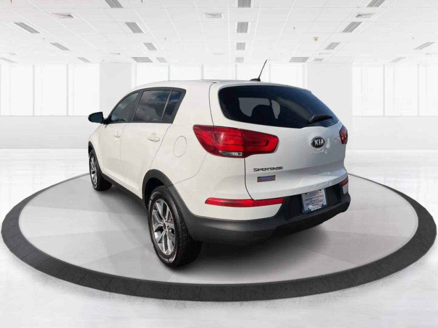 2015 Kia Sportage LX (KNDPB3AC1F7) with an Other engine, located at 8750 N County Rd 25A, Piqua, OH, 45356, (937) 908-9800, 40.164391, -84.232513 - Are you looking for a versatile vehicle that can handle your family's daily adventures while also being budget-friendly? Look no further than this 2015 Kia Sportage LX, now available at Advantage Car and Credit in Fairborn, OH. This stylish crossover SUV is perfect for growing families, weekend geta - Photo#3