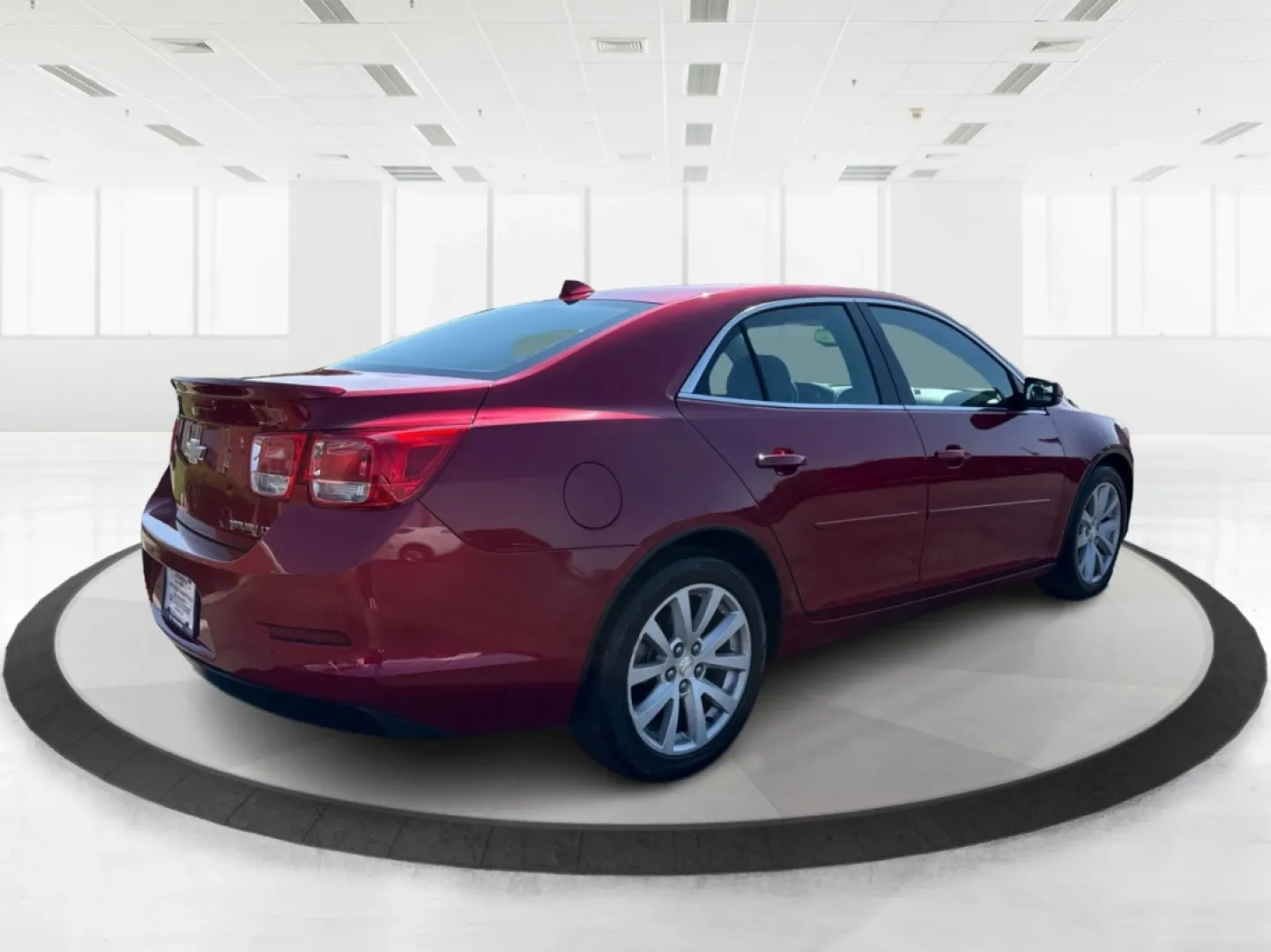 2014 Chevrolet Malibu 2LT (1G11E5SL4EF) with an 2.5L L4 DOHC 16V engine, 6-Speed Automatic transmission, located at 1230 East Main St, Xenia, OH, 45385, (937) 908-9800, 39.688026, -83.910172 - **Drive in Style: The 2014 Chevrolet Malibu 2LT Awaits You!** <br /> <br /> Are you ready to elevate your daily commute or embark on unforgettable weekend road trips? The 2014 Chevrolet Malibu 2LT is the ultimate sedan designed for budget-conscious buyers and anyone seeking a reliable vehicle that d - Photo#2