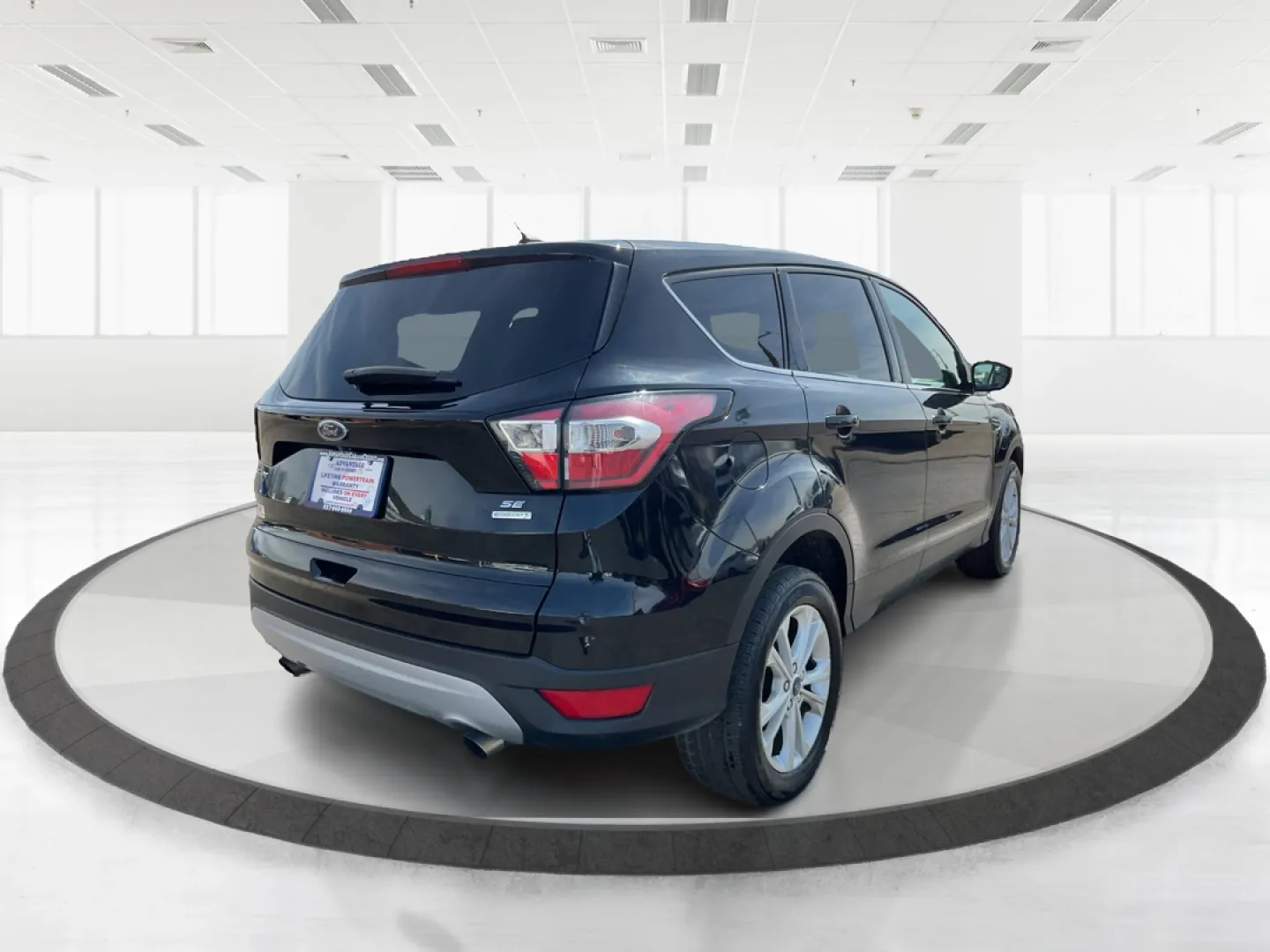 2017 Ford Escape SE (1FMCU0G9XHU) with an EcoBoost 1.5L I-4 gasoline direct injection engine, located at 1184 Kauffman Ave, Fairborn, OH, 45324, (937) 908-9800, 39.807072, -84.030914 - ### Discover the Adventure of the 2017 Ford Escape SE at Advantage Car and Credit<br /> <br /> If you're seeking a vehicle that perfectly adapts to your active lifestyle, look no further than the 2017 Ford Escape SE, available now at Advantage Car and Credit in Fairborn, OH. Whether you're embarking - Photo#2
