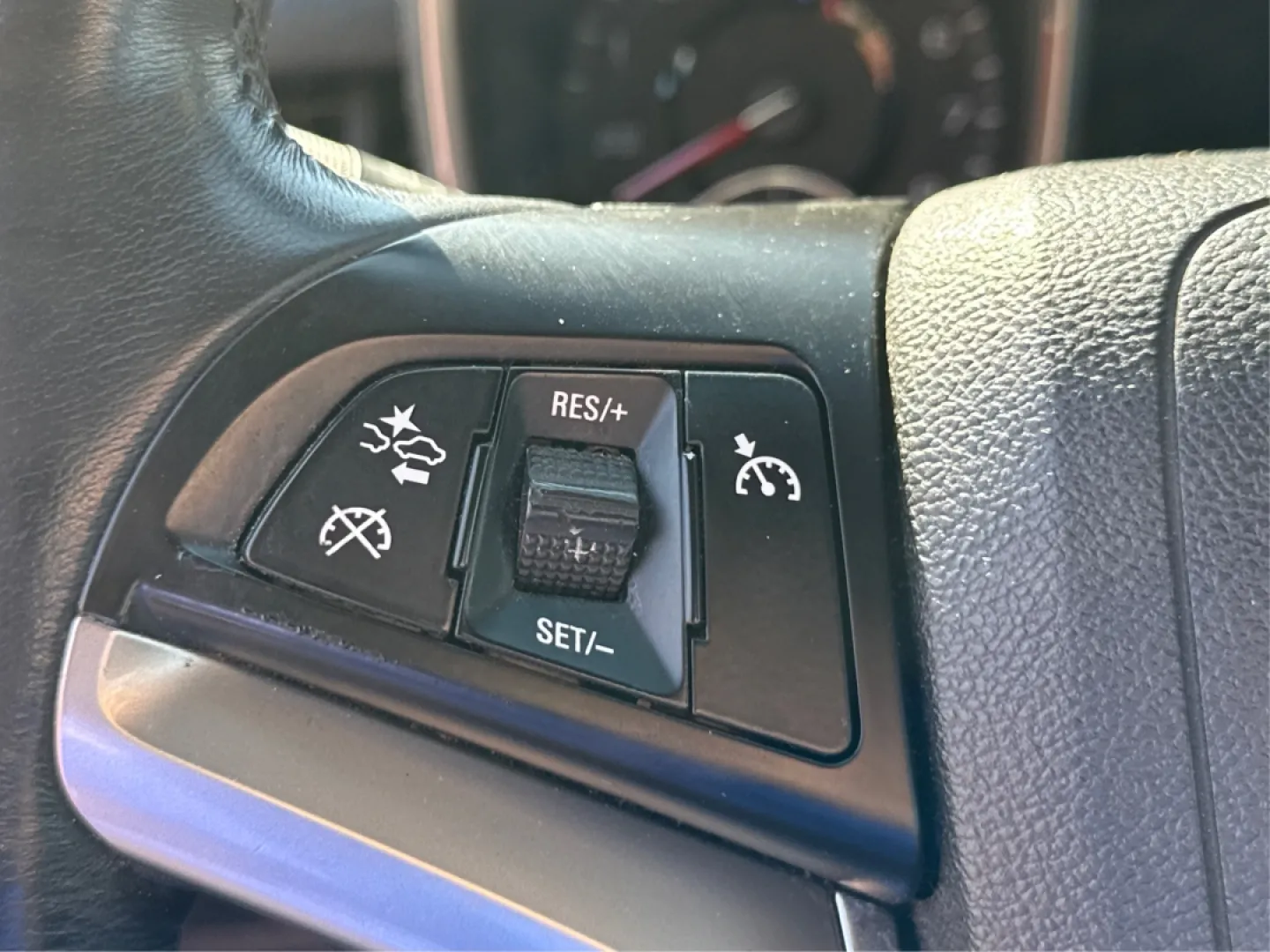 2014 Chevrolet Malibu 2LT (1G11E5SL4EF) with an 2.5L L4 DOHC 16V engine, 6-Speed Automatic transmission, located at 1230 East Main St, Xenia, OH, 45385, (937) 908-9800, 39.688026, -83.910172 - **Drive in Style: The 2014 Chevrolet Malibu 2LT Awaits You!** <br /> <br /> Are you ready to elevate your daily commute or embark on unforgettable weekend road trips? The 2014 Chevrolet Malibu 2LT is the ultimate sedan designed for budget-conscious buyers and anyone seeking a reliable vehicle that d - Photo#16