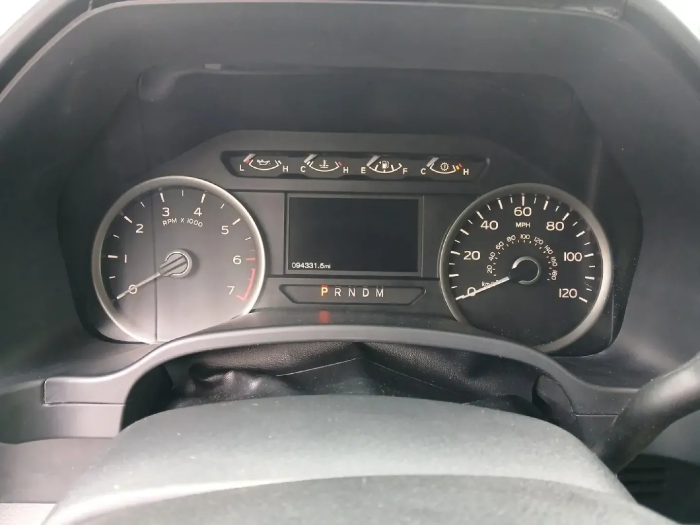 2018 Ford F-150 XLT SuperCrew 5.5-ft. Bed 4WD (1FTEW1E52JF) with an 5.0L V8 OHV 32V engine, 6-Speed Automatic transmission, located at 8750 N County Rd 25A, Piqua, OH, 45356, (937) 908-9800, 40.164391, -84.232513 - Are you ready to elevate your daily commute or weekend adventures? Look no further than this striking 2018 Ford F-150 XLT SuperCrew located at Advantage Car and Credit in Fairborn, OH. Whether you're carting the kids to practice, hauling materials for your next DIY project, or exploring the great ou - Photo#14