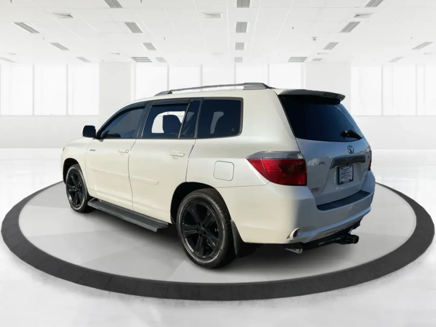 2008 Toyota Highlander Sport (JTEES43A082) with an 3.5L V-6 DOHC engine, located at 401 Woodman Dr, Riverside, OH, 45431, (937) 908-9800, 39.760899, -84.123421 - ### Discover Your Next Adventure with the 2008 Toyota Highlander Sport<br /> <br /> Are you ready to elevate your family outings or weekend getaways? The 2008 Toyota Highlander Sport is the perfect companion for those who seek both comfort and capability. This SUV is designed to accommodate growing - Photo#4