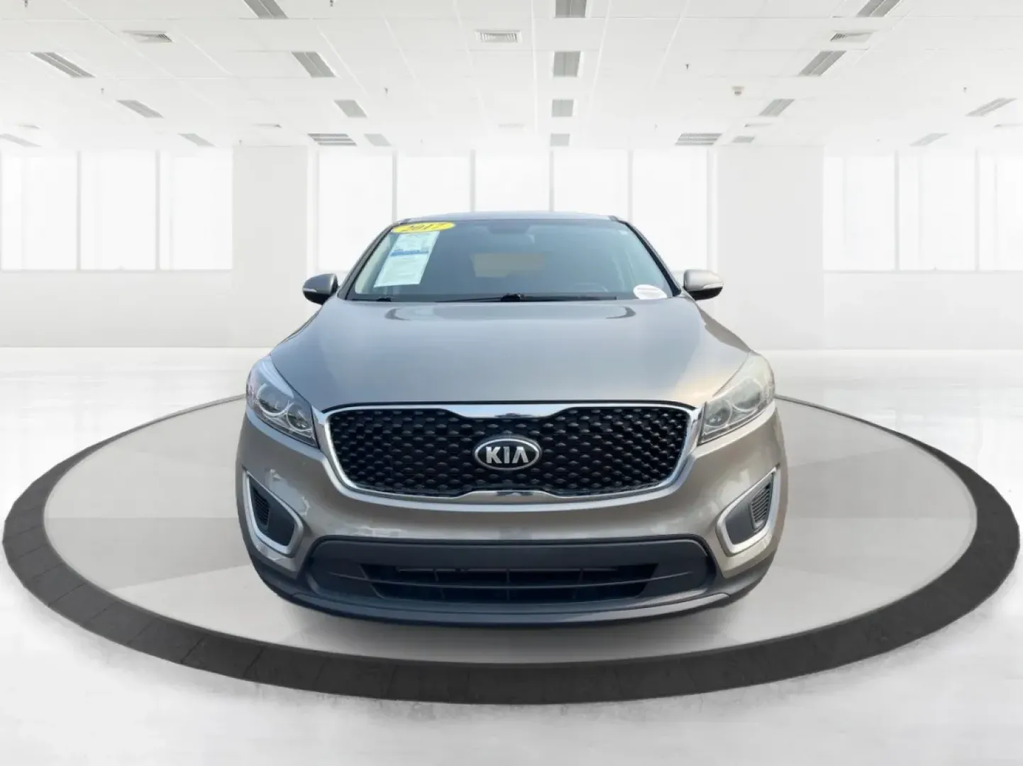 2017 Kia Sorento 2.4L L (5XYPG4A3XHG) with an 2.4L I-4 gasoline direct injection engine, located at 1230 East Main St, Xenia, OH, 45385, (937) 908-9800, 39.688026, -83.910172 - **Adventure Awaits with the 2017 Kia Sorento at Advantage Car and Credit!**<br /> <br /> Are you ready to elevate your family's weekend adventures or streamline your daily commute? Look no further than the 2017 Kia Sorento, available now at Advantage Car and Credit in Fairborn, OH! This spacious SUV - Photo#7